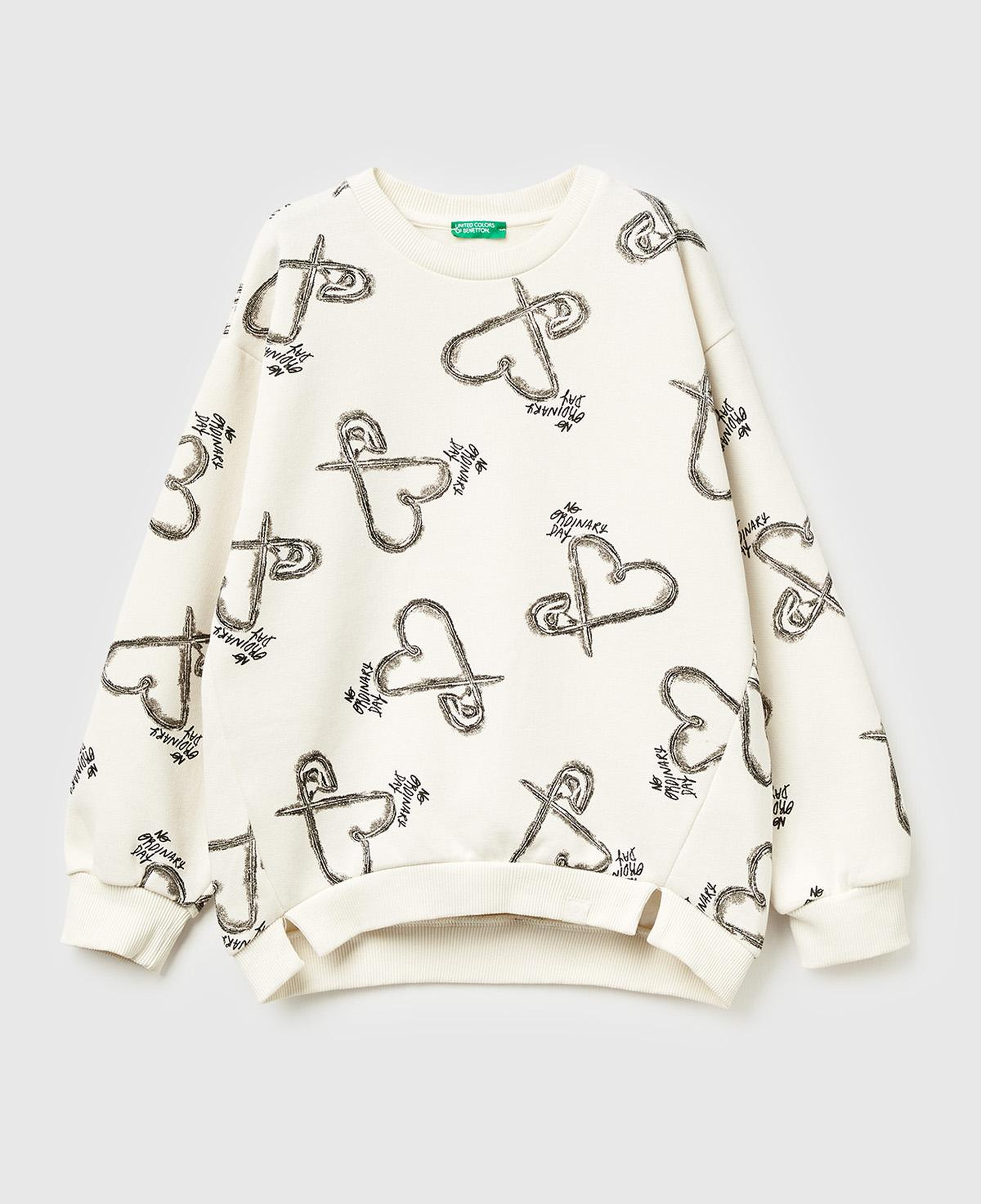 Kız Çocuk Ekru Tamamı Baskılı Logo Etiketi Detaylı Yırtmaçlı Sweatshirt