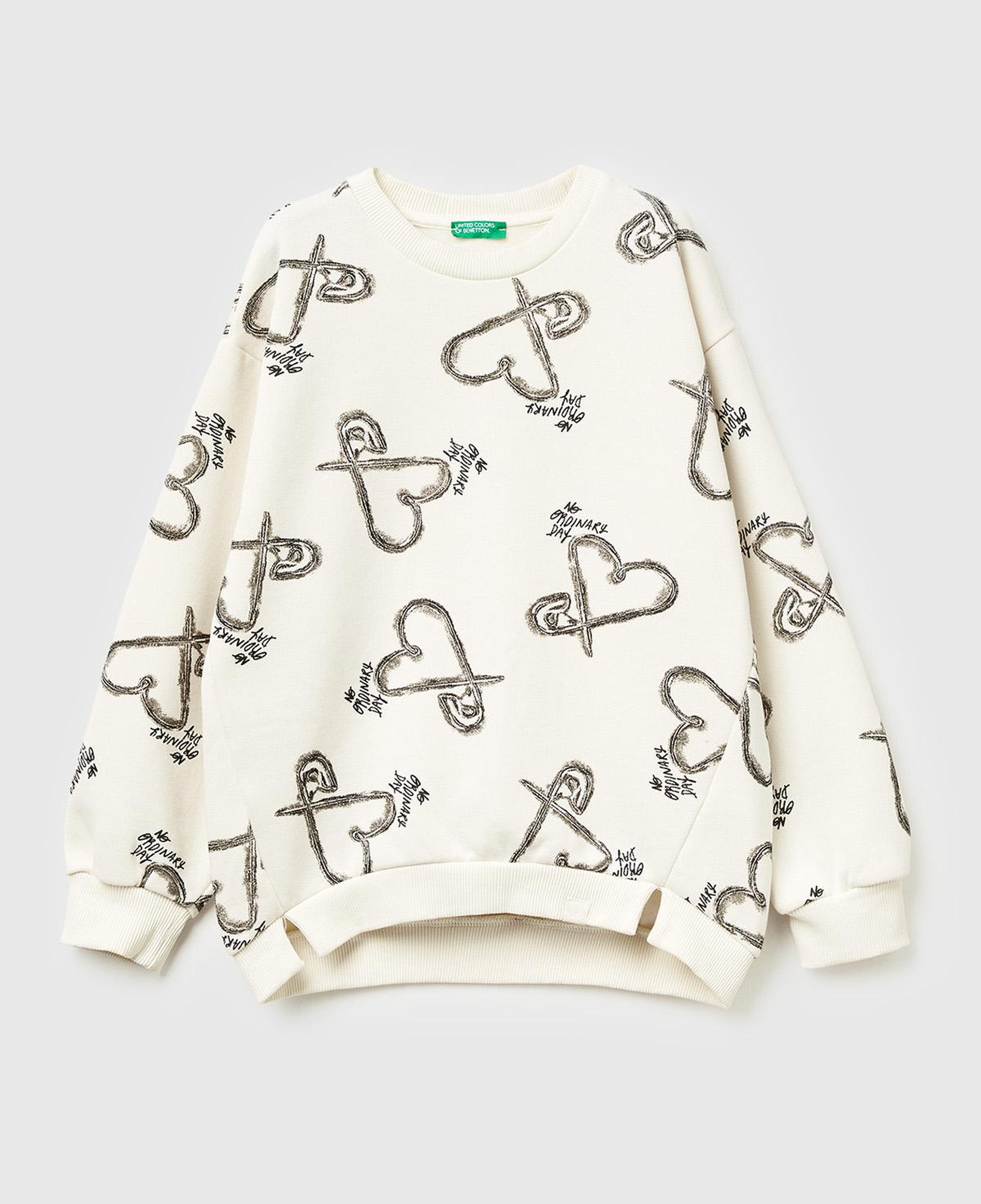Kız Çocuk Ekru Tamamı Baskılı Logo Etiketi Detaylı Yırtmaçlı Sweatshirt