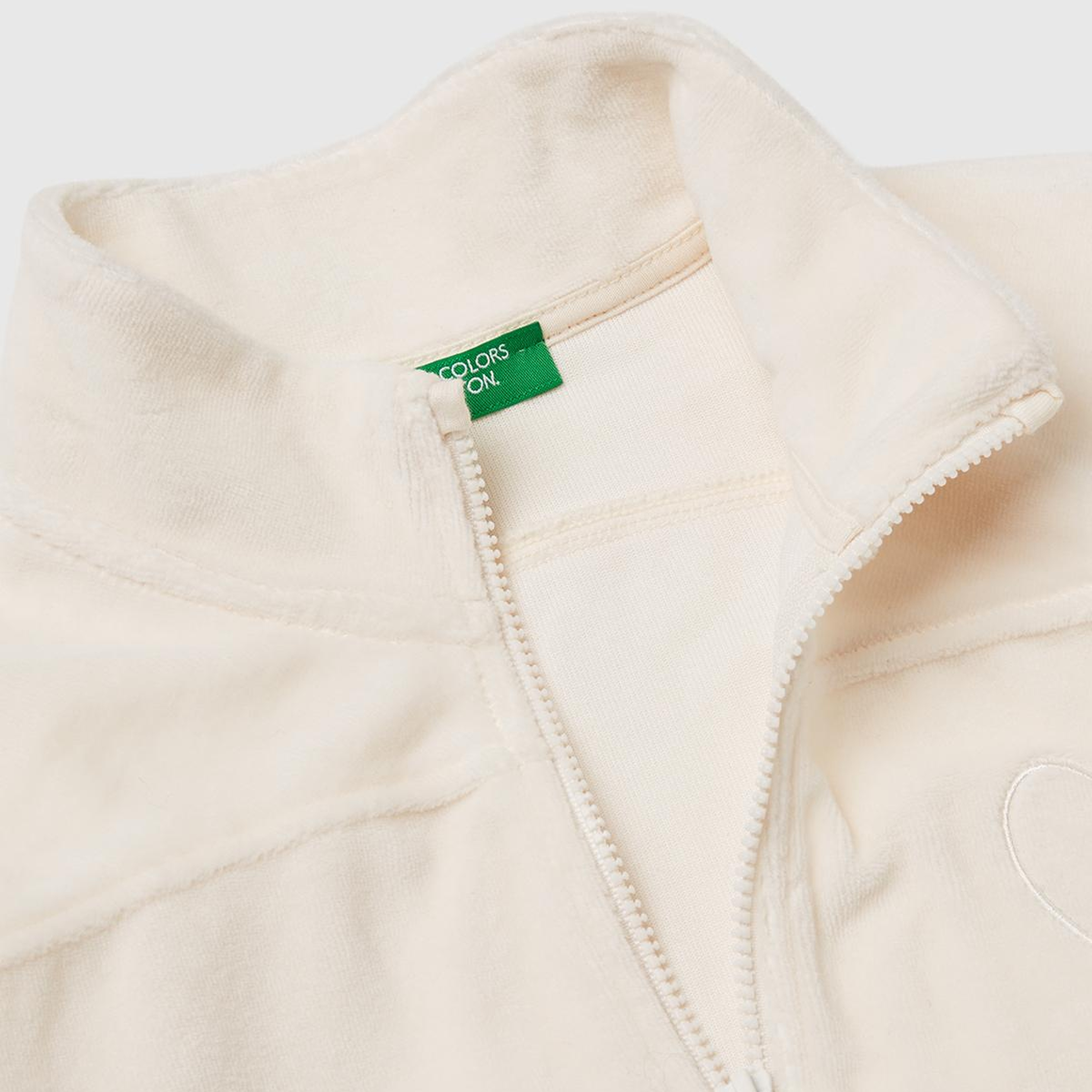 Kız Çocuk Ekru Göğüs Baskılı Logo Etiketli Fermuarlı Yan Cepli Şardonlu Sweatshirt