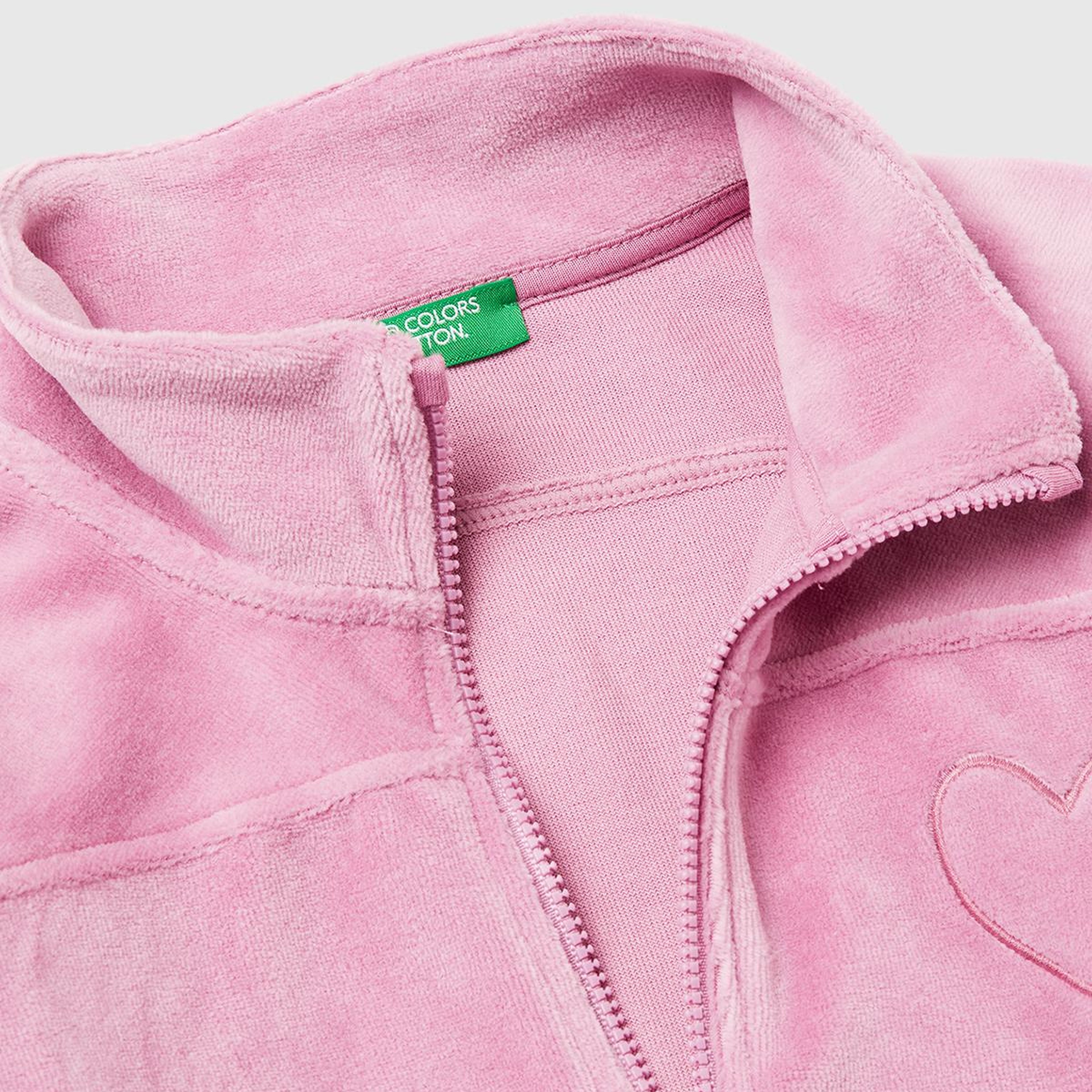 Kız Çocuk Gül Kurusu Göğüs Baskılı Logo Etiketli Fermuarlı Yan Cepli Şardonlu Sweatshirt