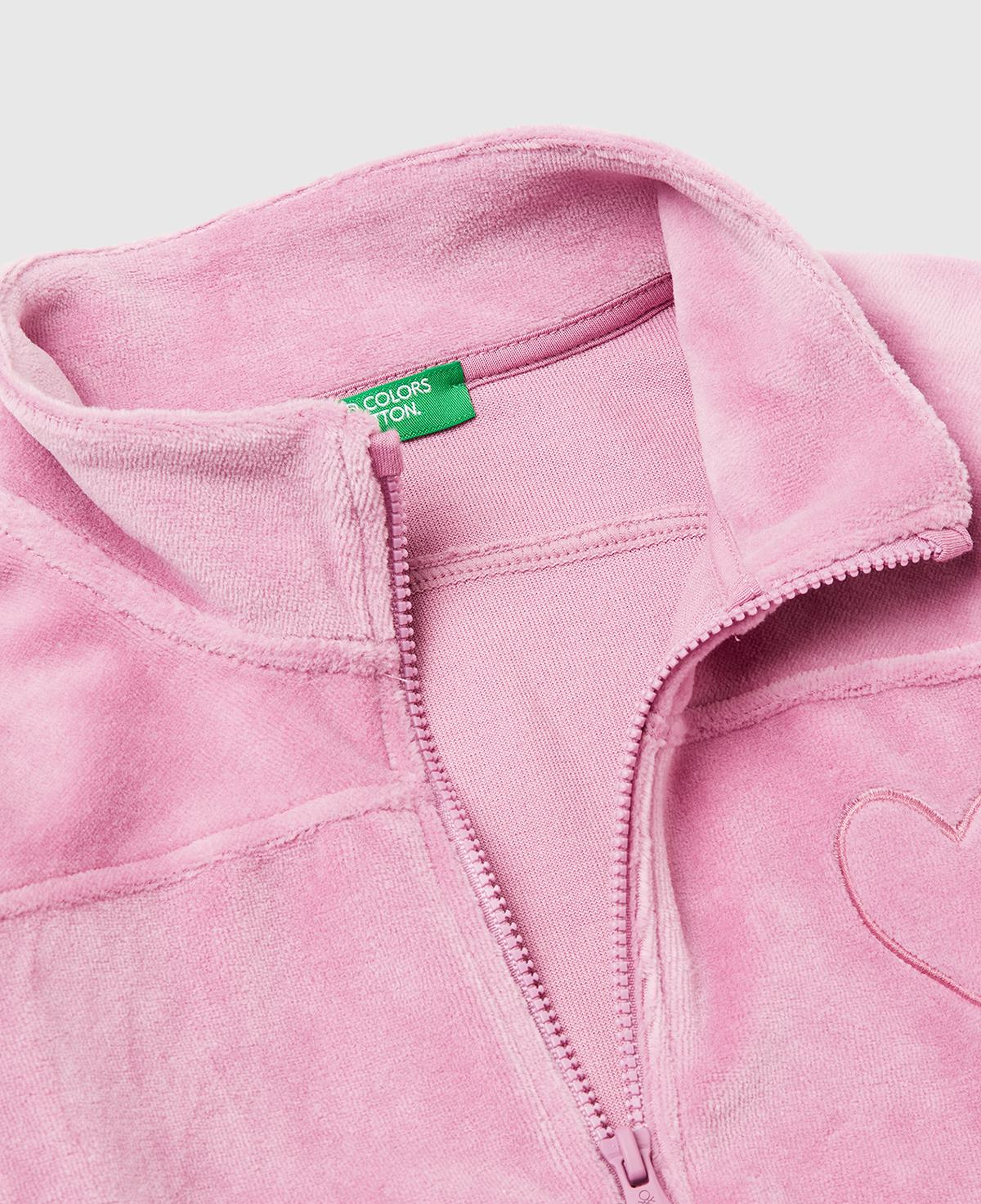 Kız Çocuk Gül Kurusu Göğüs Baskılı Logo Etiketli Fermuarlı Yan Cepli Şardonlu Sweatshirt
