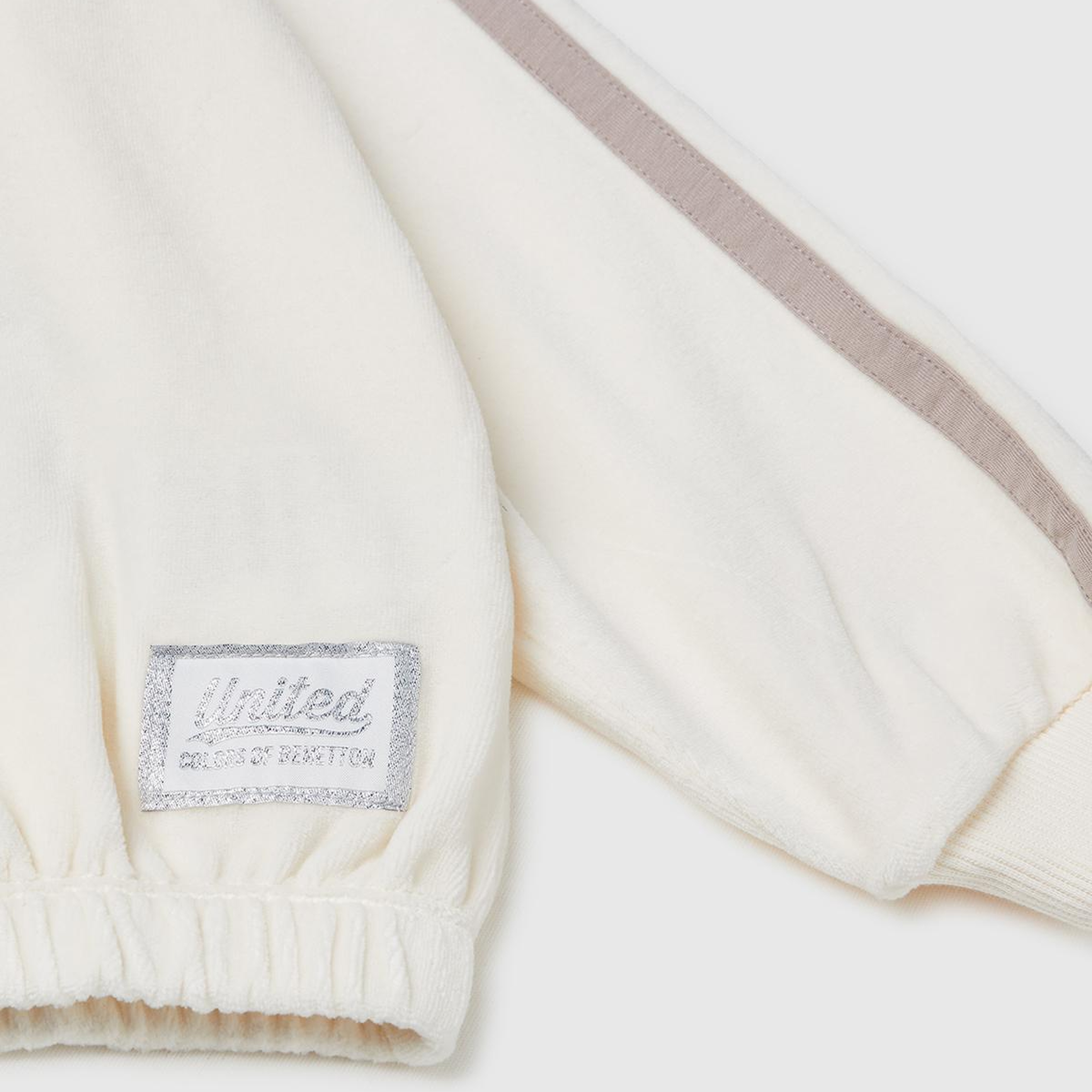 Kız Çocuk Ekru Logo Etiketli Fermuarlı Reglan Kol Dik Yaka Sweatshirt
