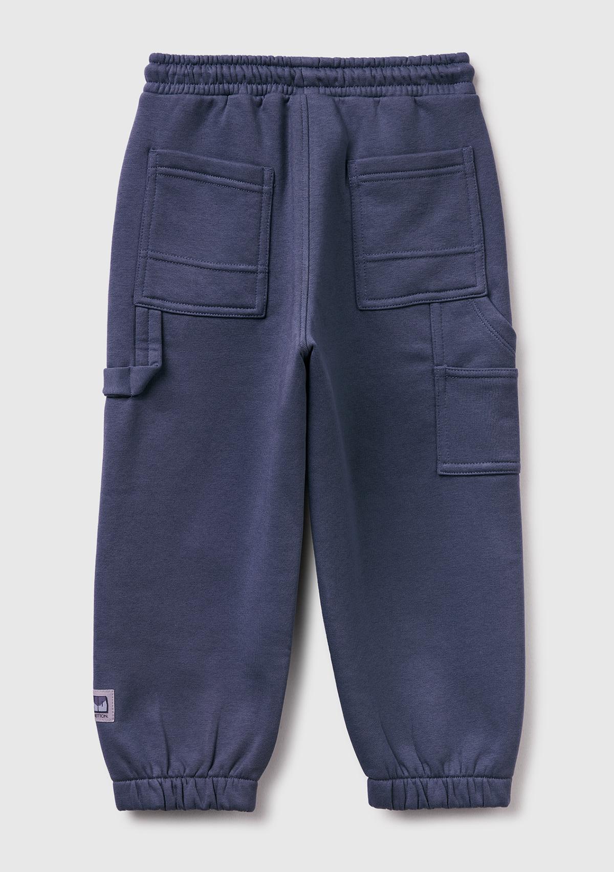 Erkek Çocuk Koyu Gri Logo Detaylı Büzgü İpli Cepli Regular Fit Şardonlu Eşofman Altı