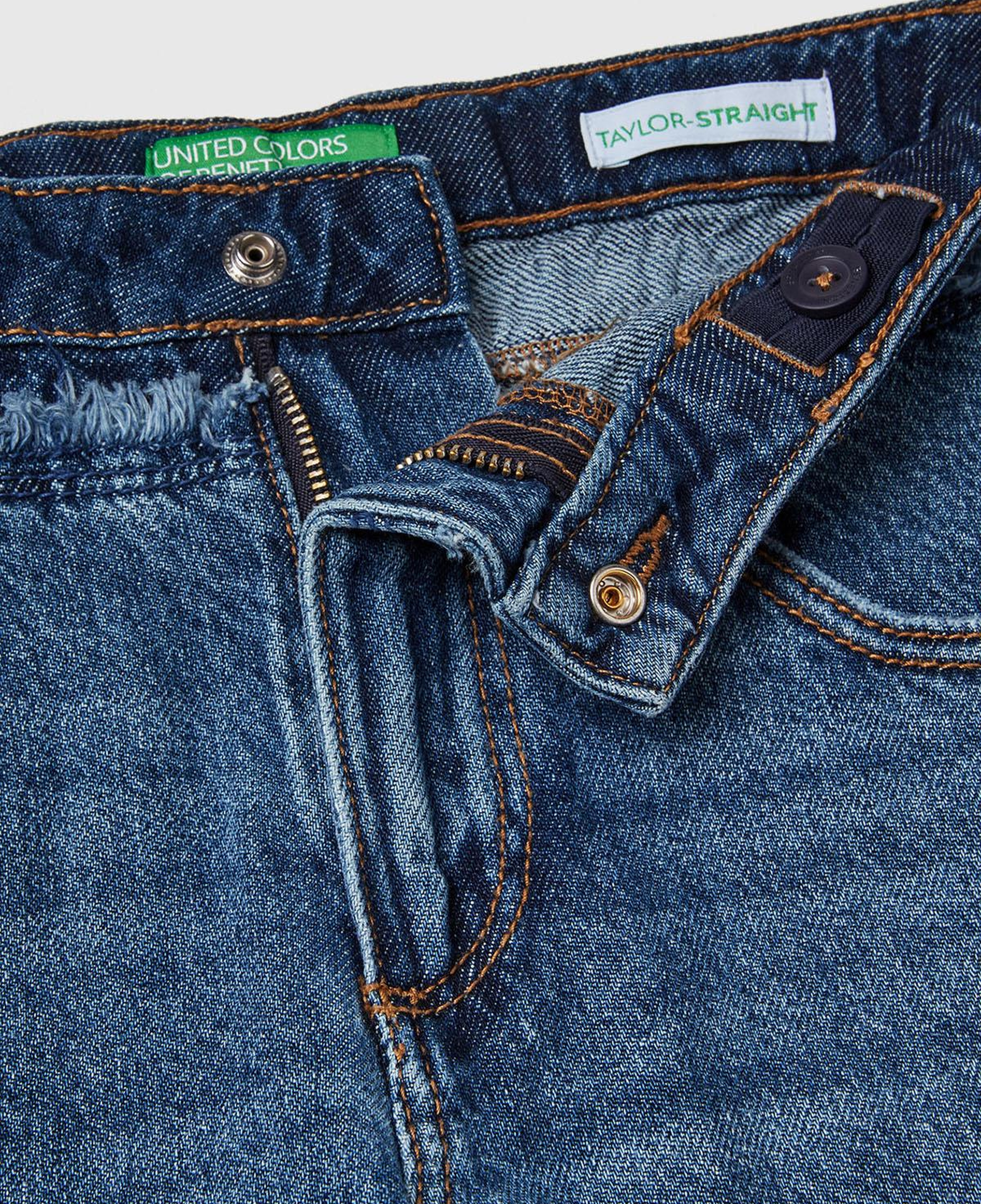 Kız Çocuk Koyu Mavi Taş Yıkama Logo İşleme Detaylı Straight Fit Denim Pantolon