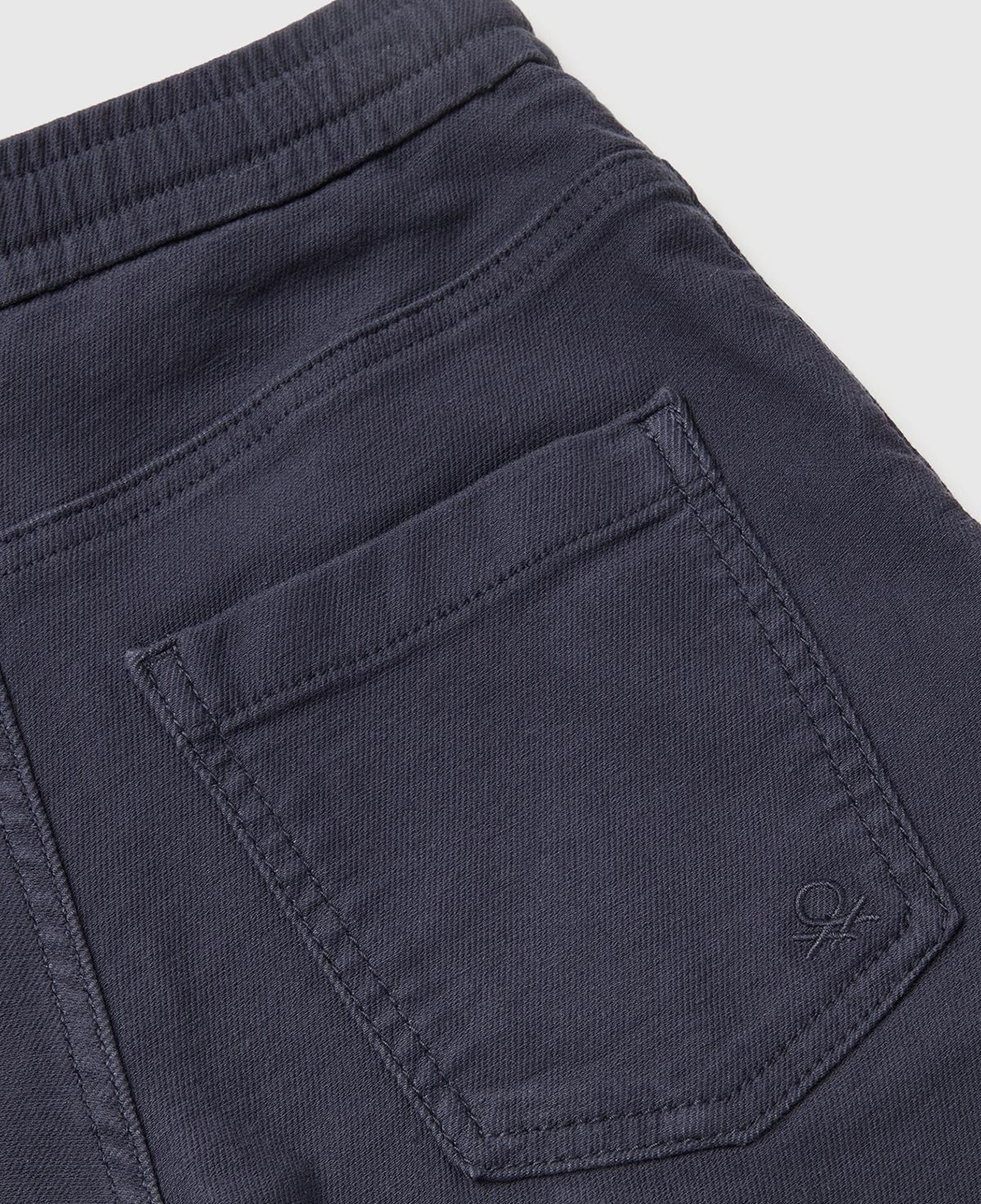 Erkek Çocuk Koyu Gri Arka Cebi Logo İşlemeli Dört Cepli Jogger Pantolon