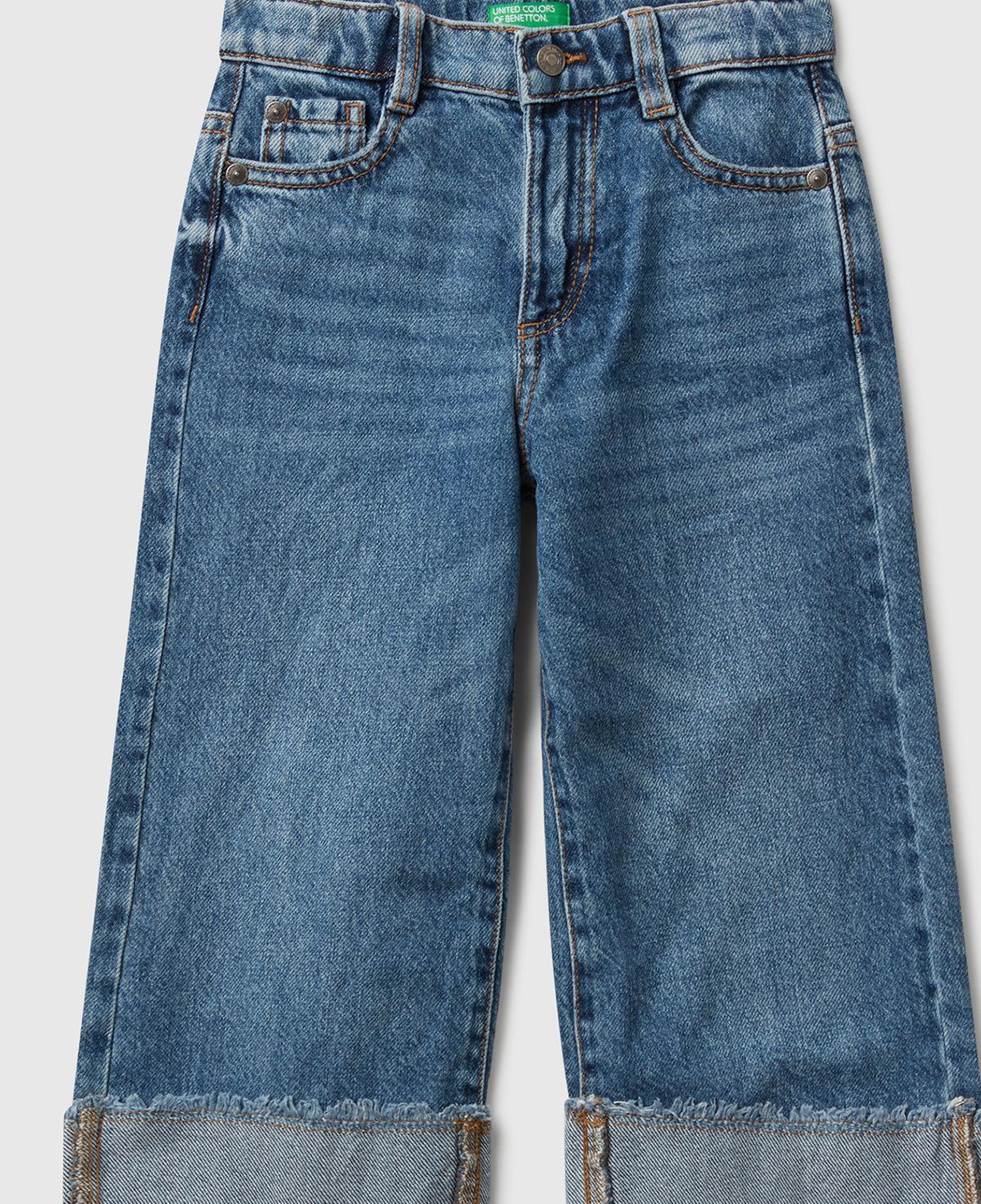 Kız Çocuk Koyu Mavi Logo İşleme Detaylı Paçası Kıvrık Wide Fit Denim Pantolon