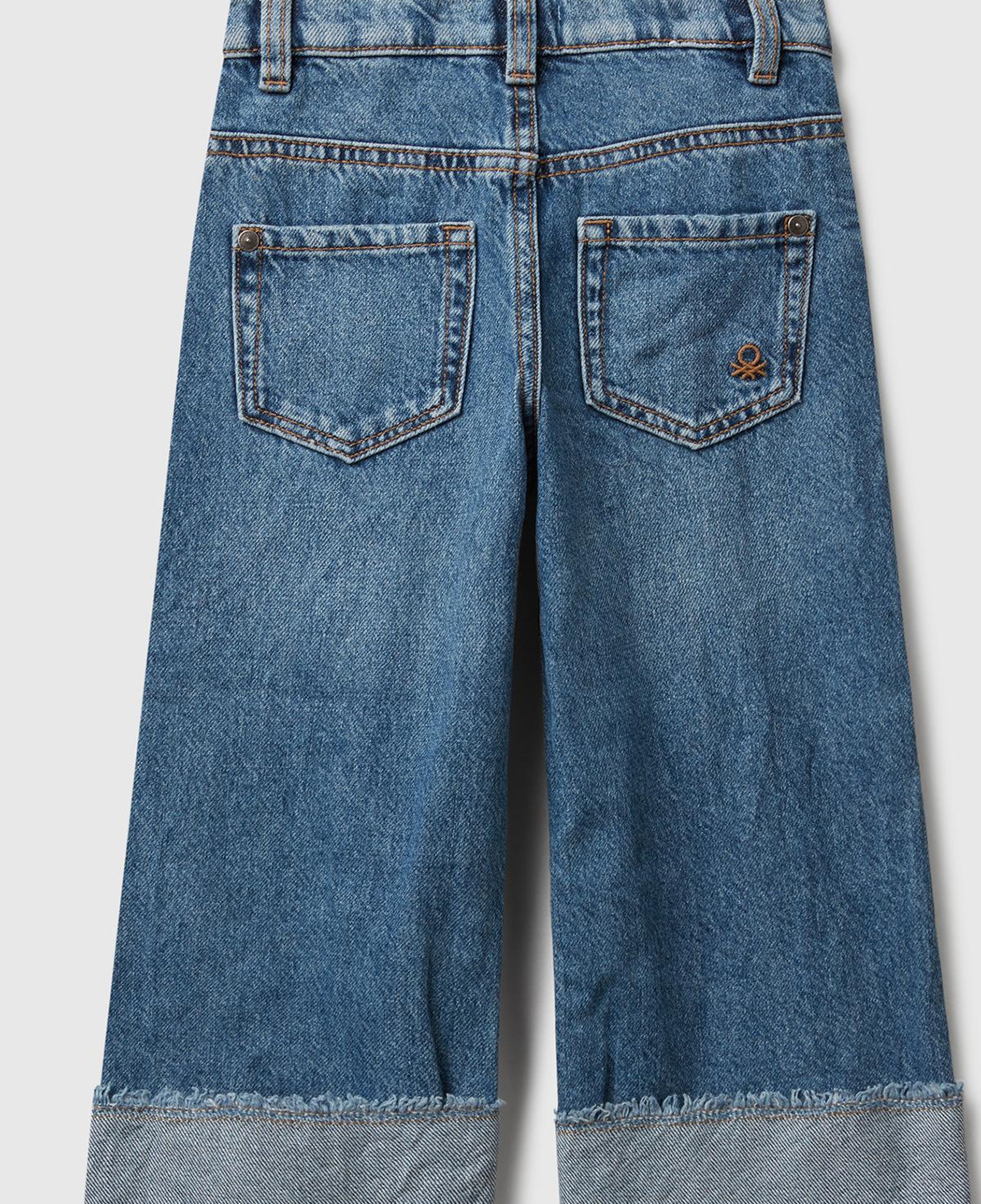 Kız Çocuk Koyu Mavi Logo İşleme Detaylı Paçası Kıvrık Wide Fit Denim Pantolon