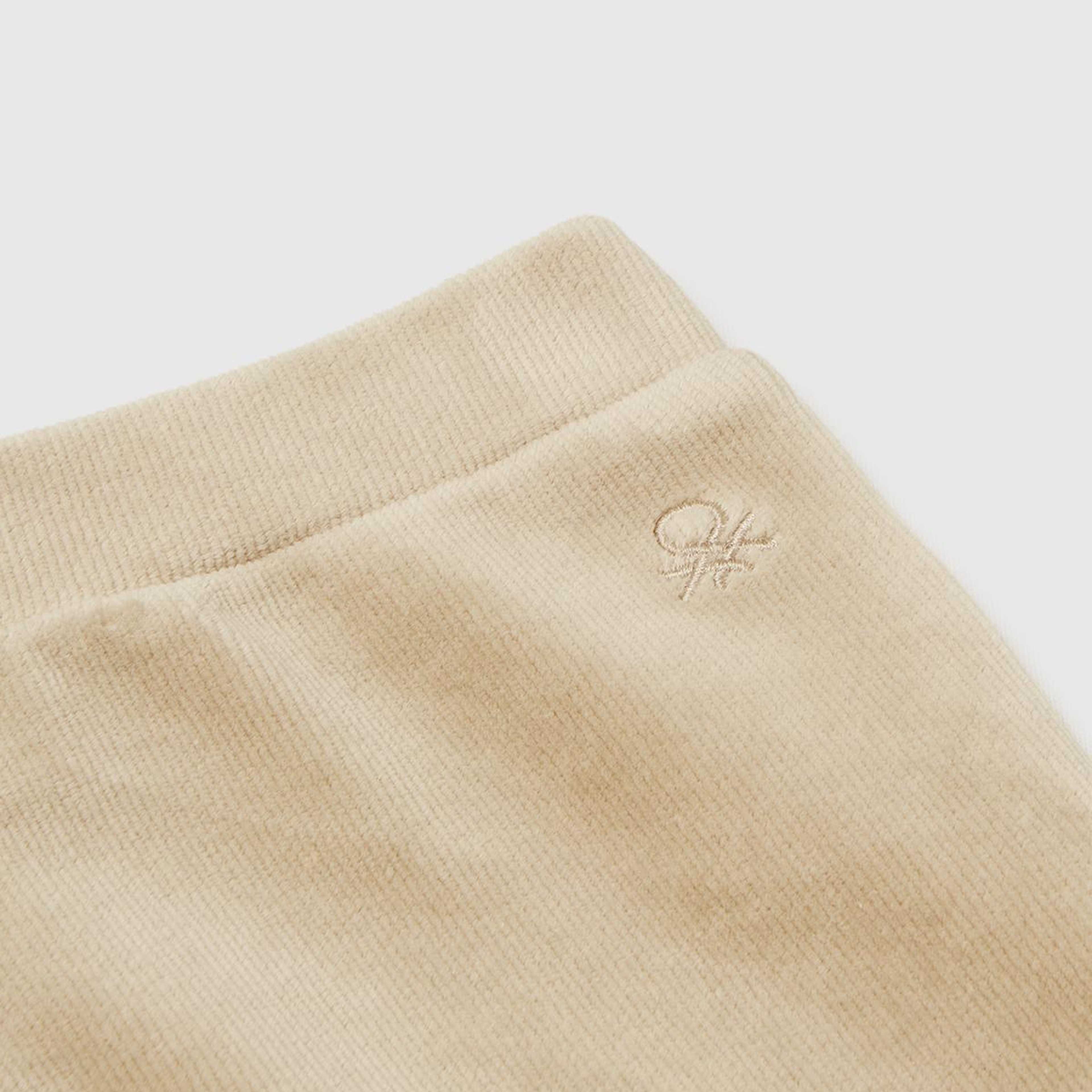 Kız Çocuk Gri Arkası Logo İşlemeli Geniş Paça Pantolon