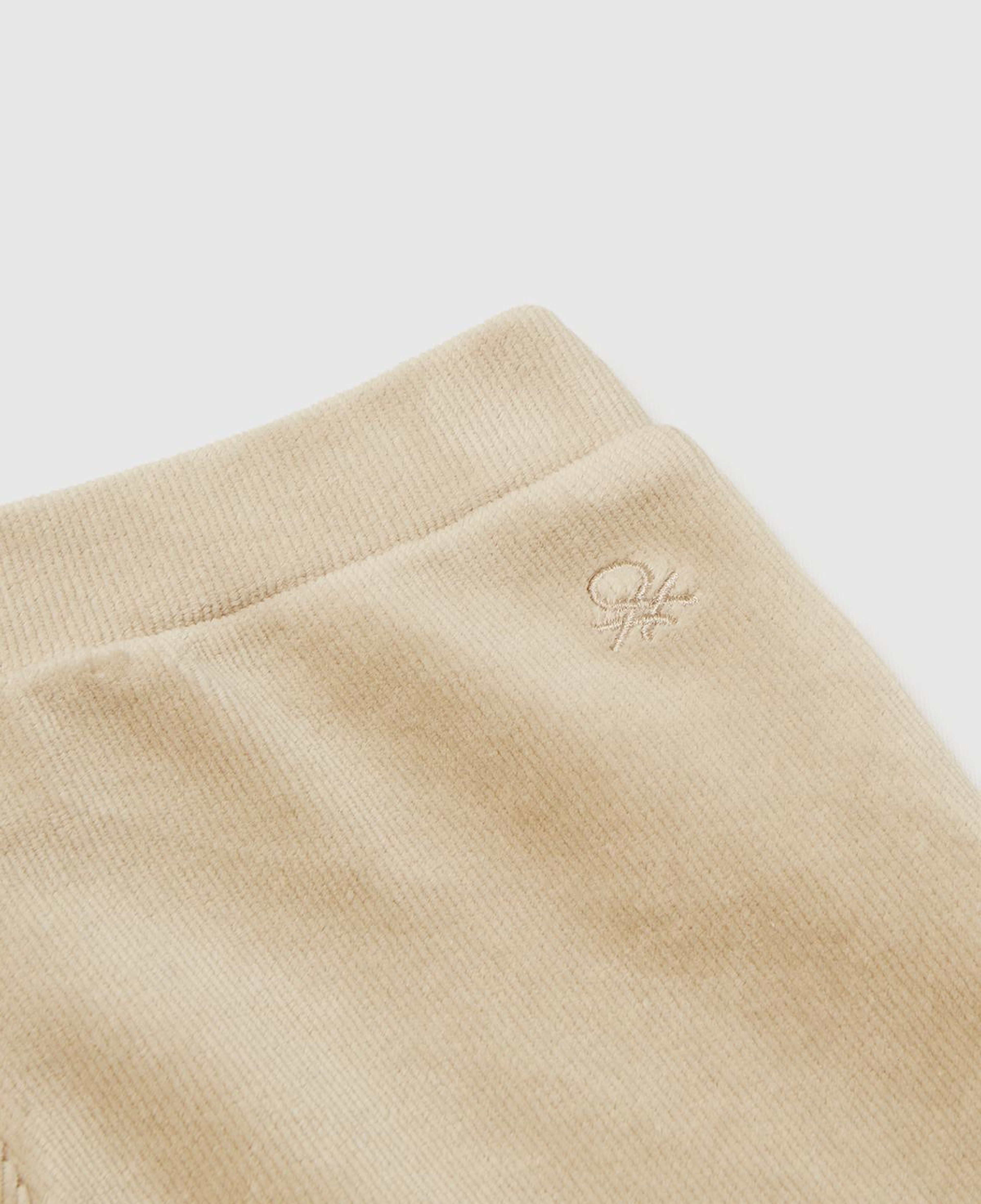 Kız Çocuk Gri Arkası Logo İşlemeli Geniş Paça Pantolon