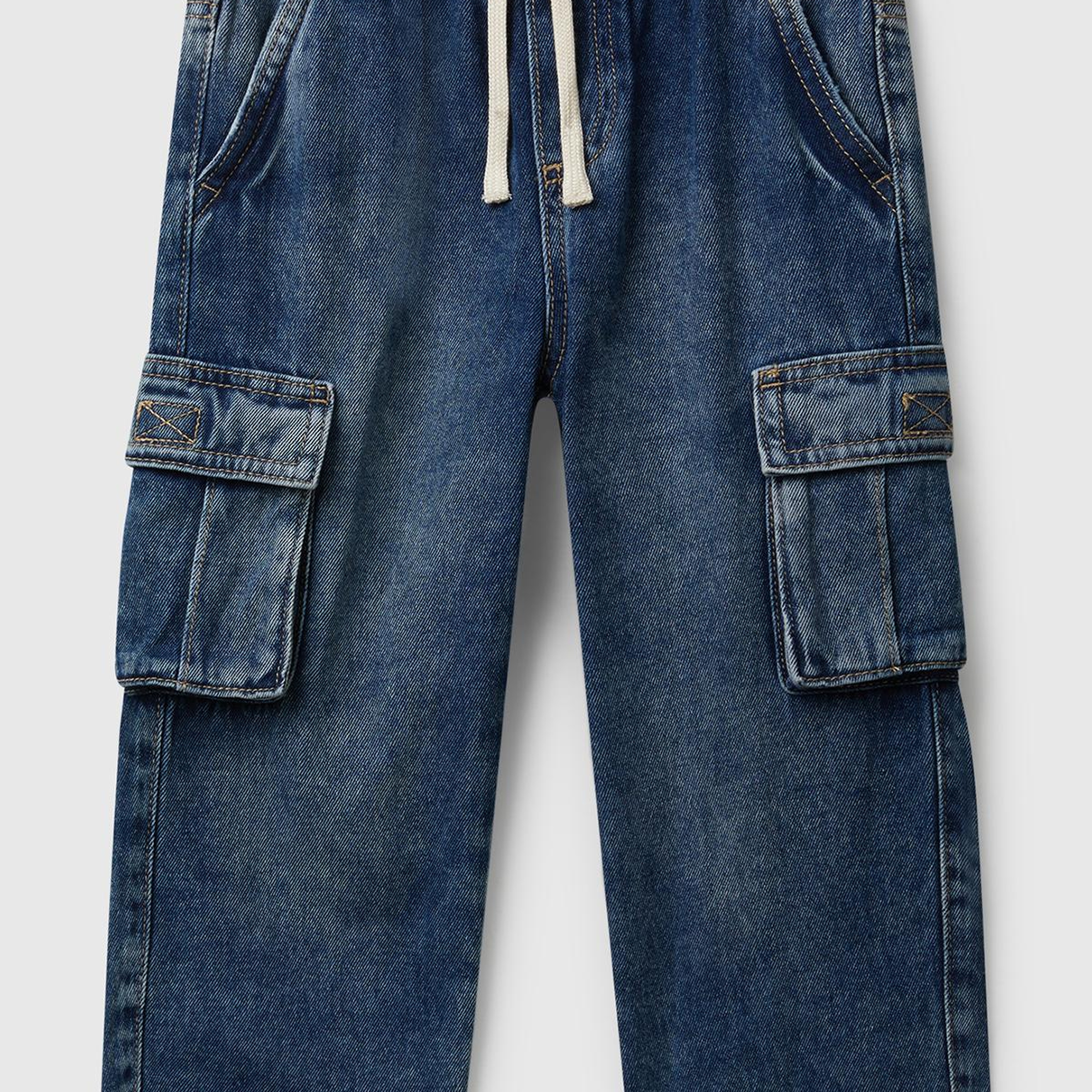 Erkek Çocuk Koyu Mavi Arkası Logo Detaylı Yan Cepli Büzgü İpli Denim Pantolon