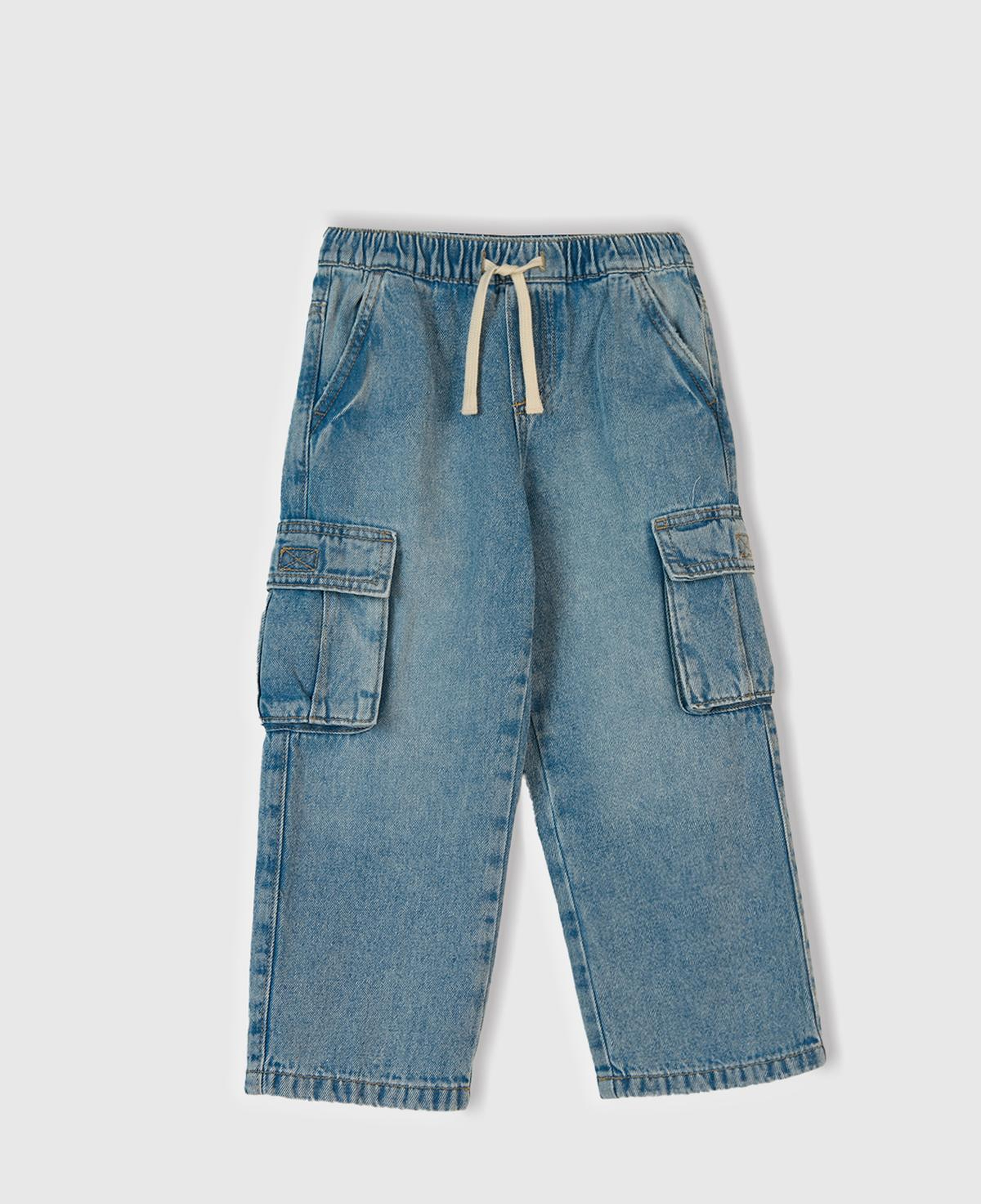 Erkek Çocuk Açık Mavi Arkası Logo Detaylı Yan Cepli Büzgü İpli Denim Pantolon