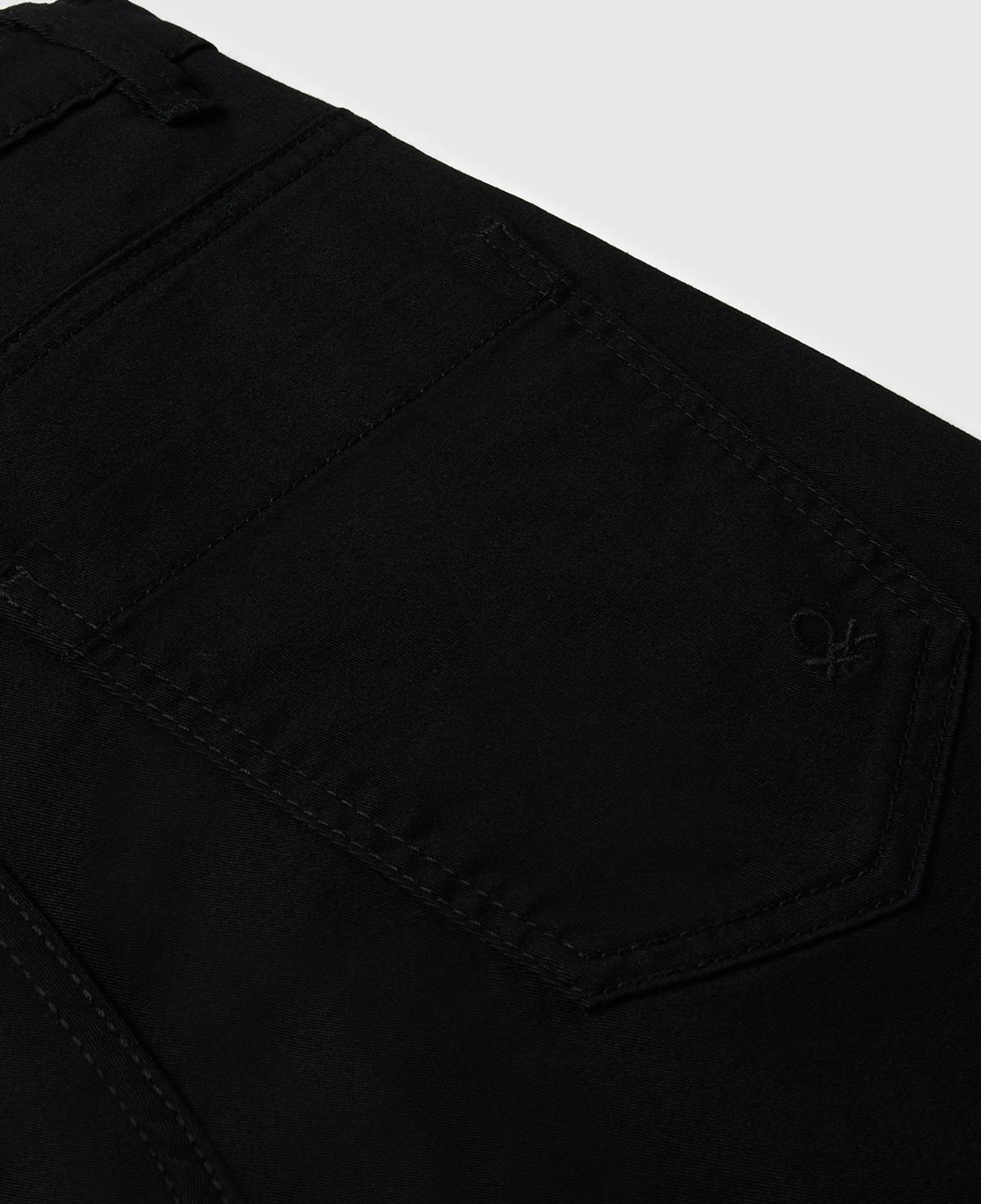 Erkek Çocuk Siyah Düğmeli Fermuarlı Slim Fit Pantolon
