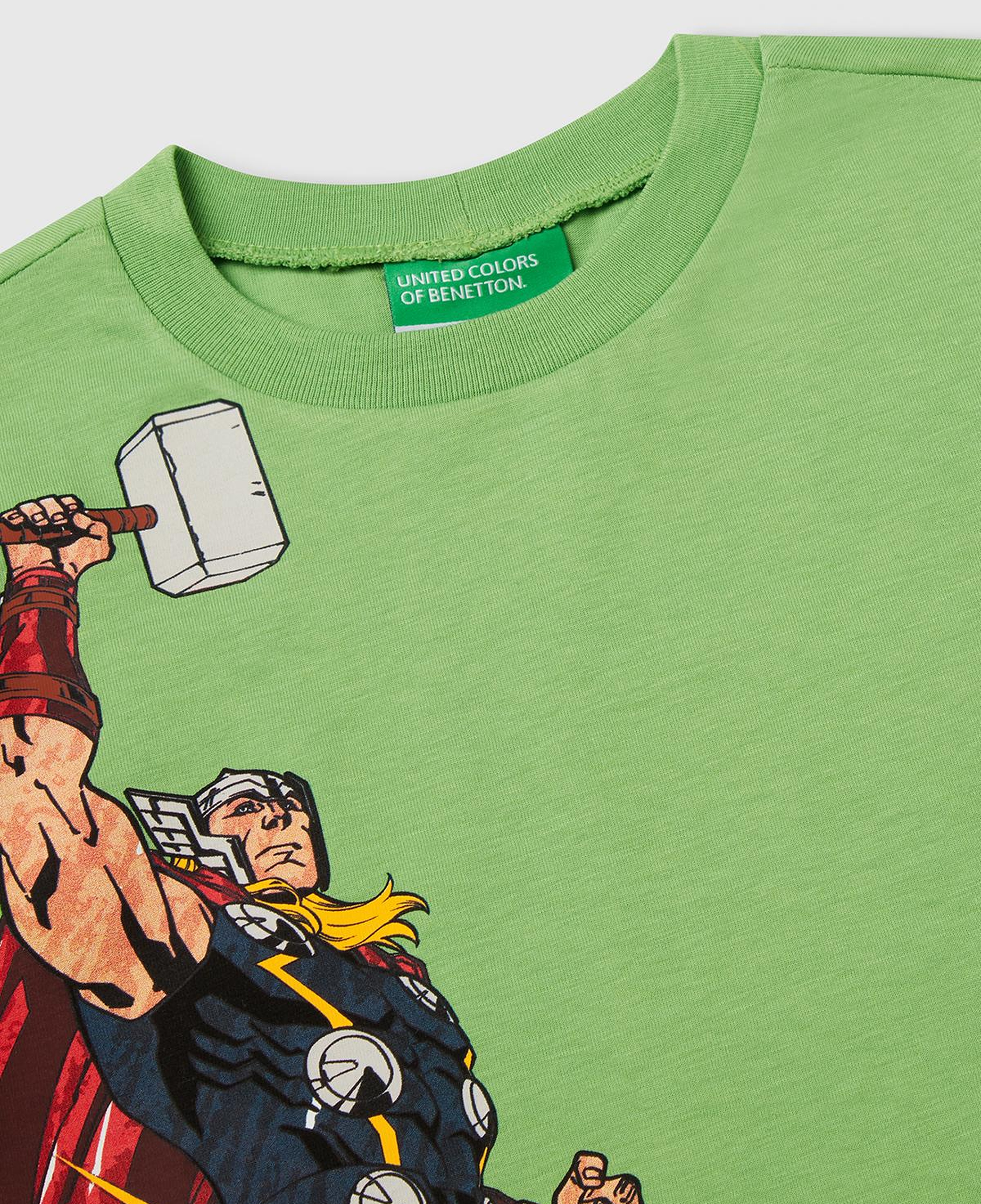 Erkek Çocuk Fıstık Yeşili Marvel Kahraman Baskılı Logo Etiketli T-Shirt
