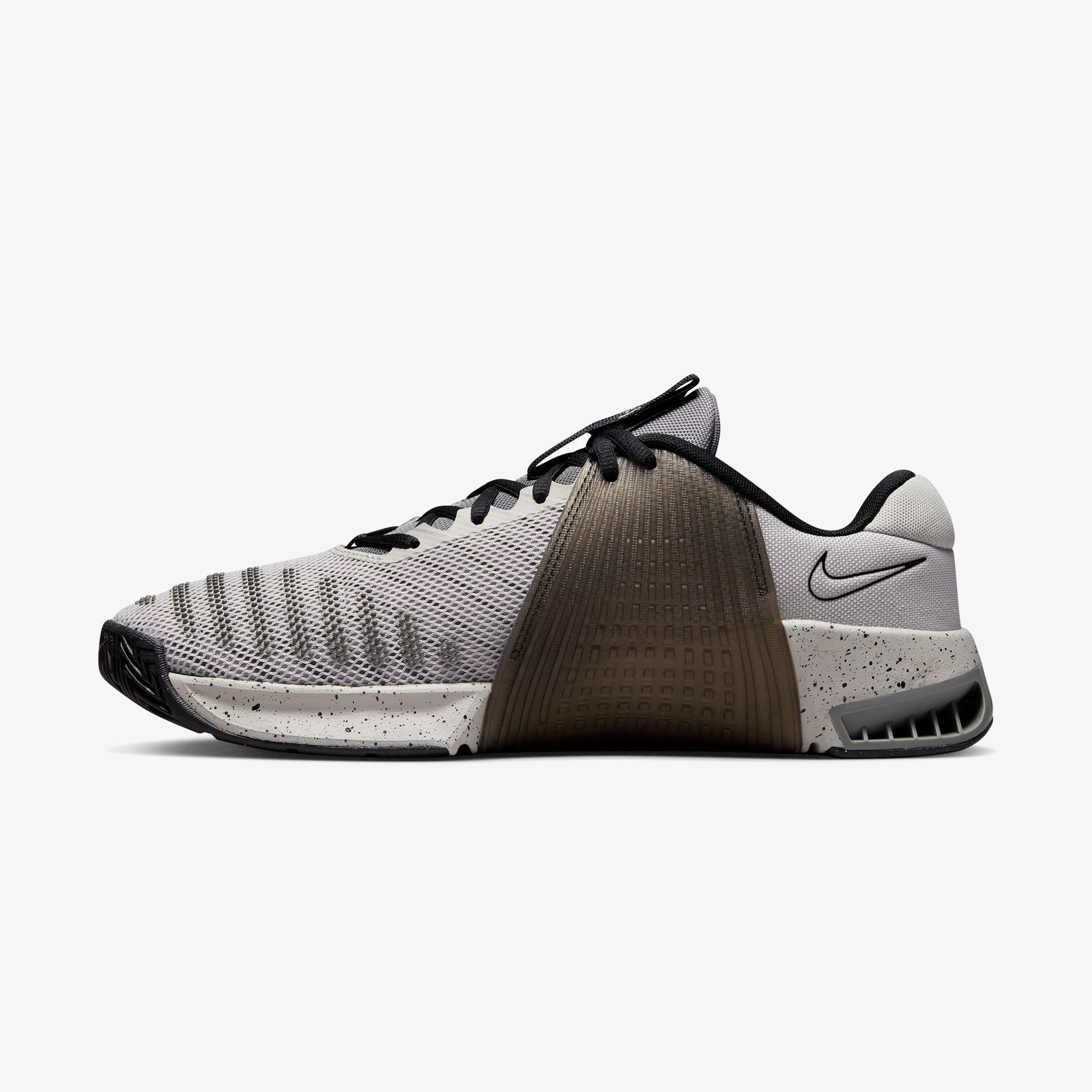Nike Metcon 9 Erkek Gri Spor Ayakkabı
