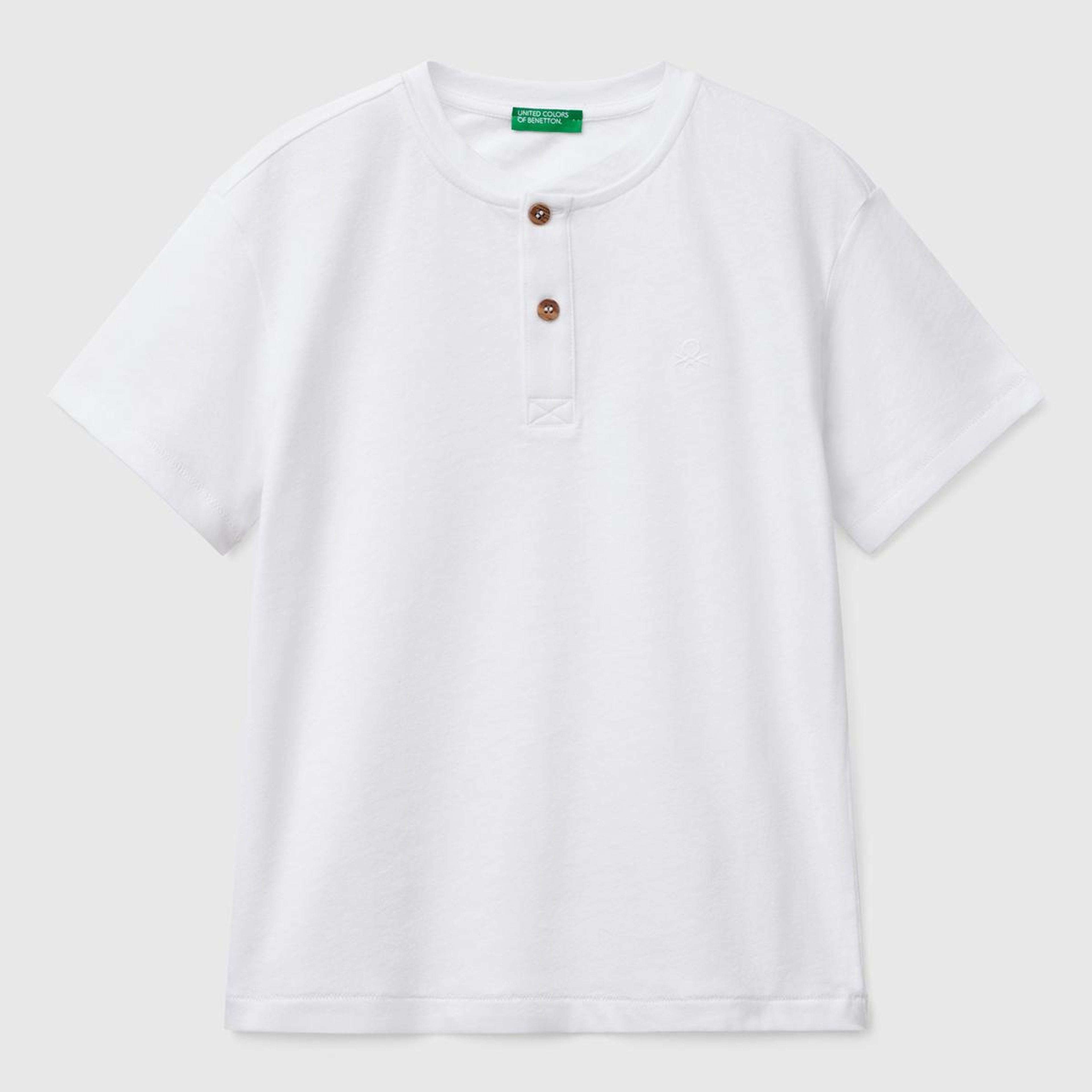 Erkek Çocuk Beyaz Logo İşlemeli Hakim Yaka T-Shirt
