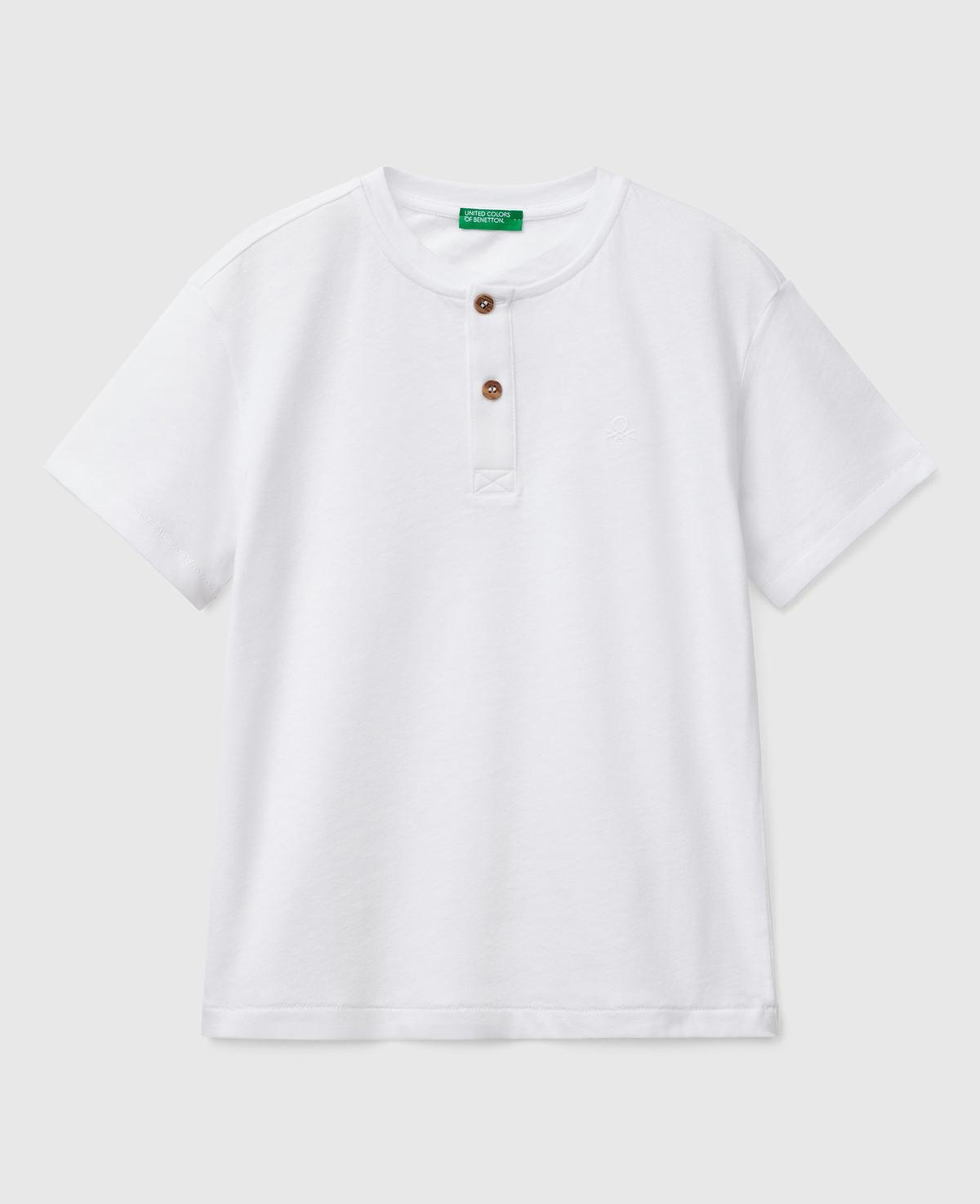 Erkek Çocuk Beyaz Logo İşlemeli Hakim Yaka T-Shirt