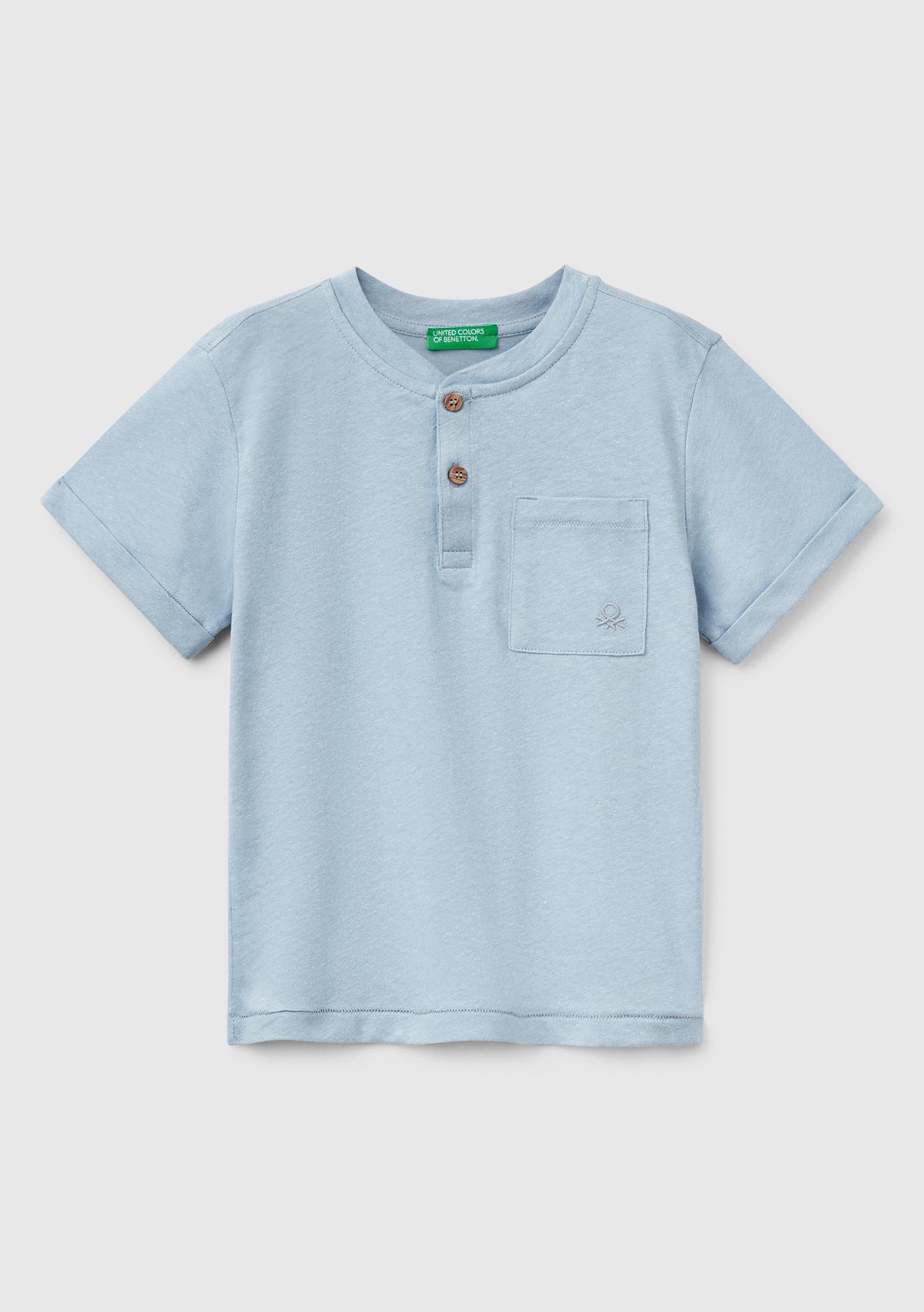 Erkek Çocuk Mavi Önü Cep Detaylı Hakim Yaka T-Shirt