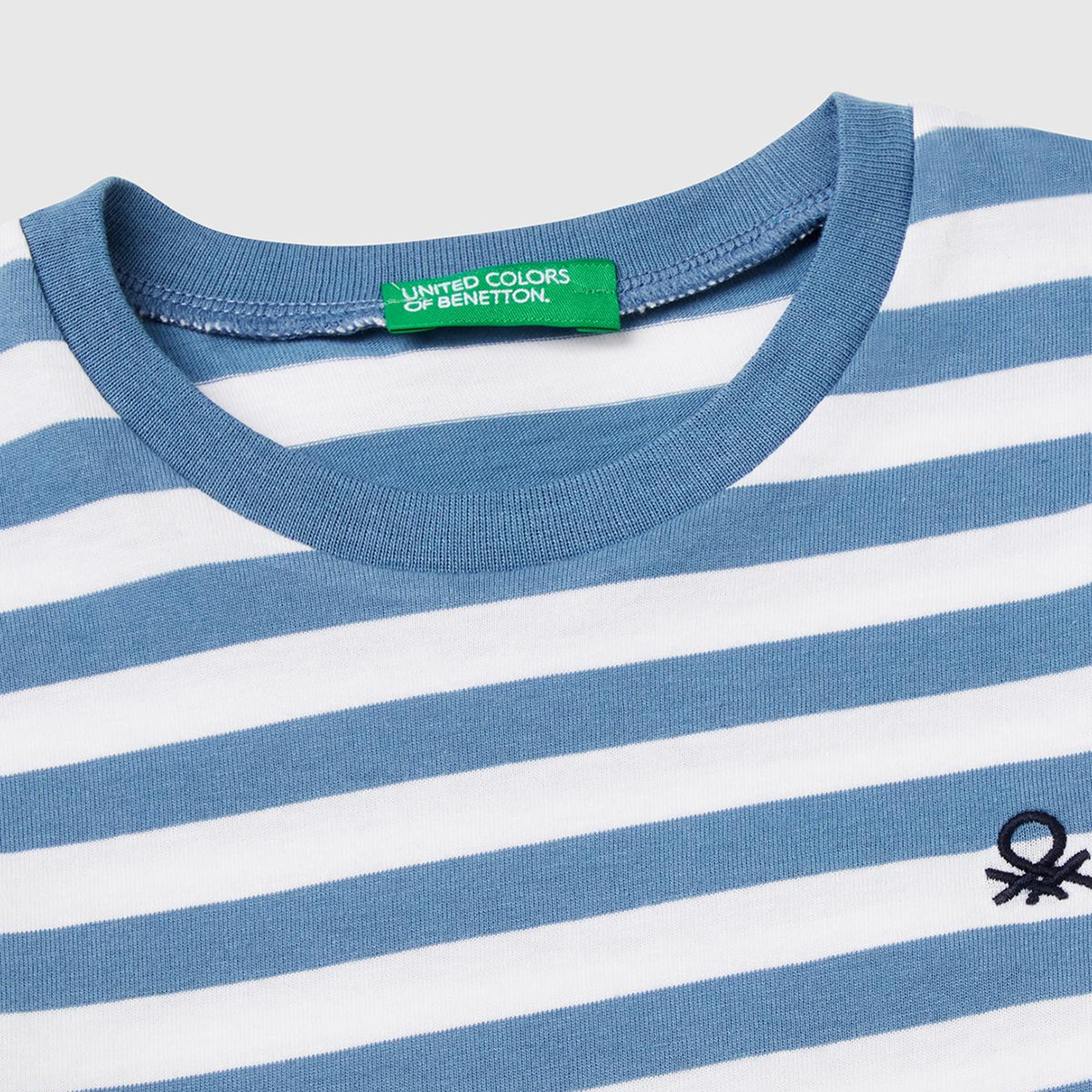 Erkek Çocuk Mavi Çizgili Önü Logo İşlemeli T-Shirt