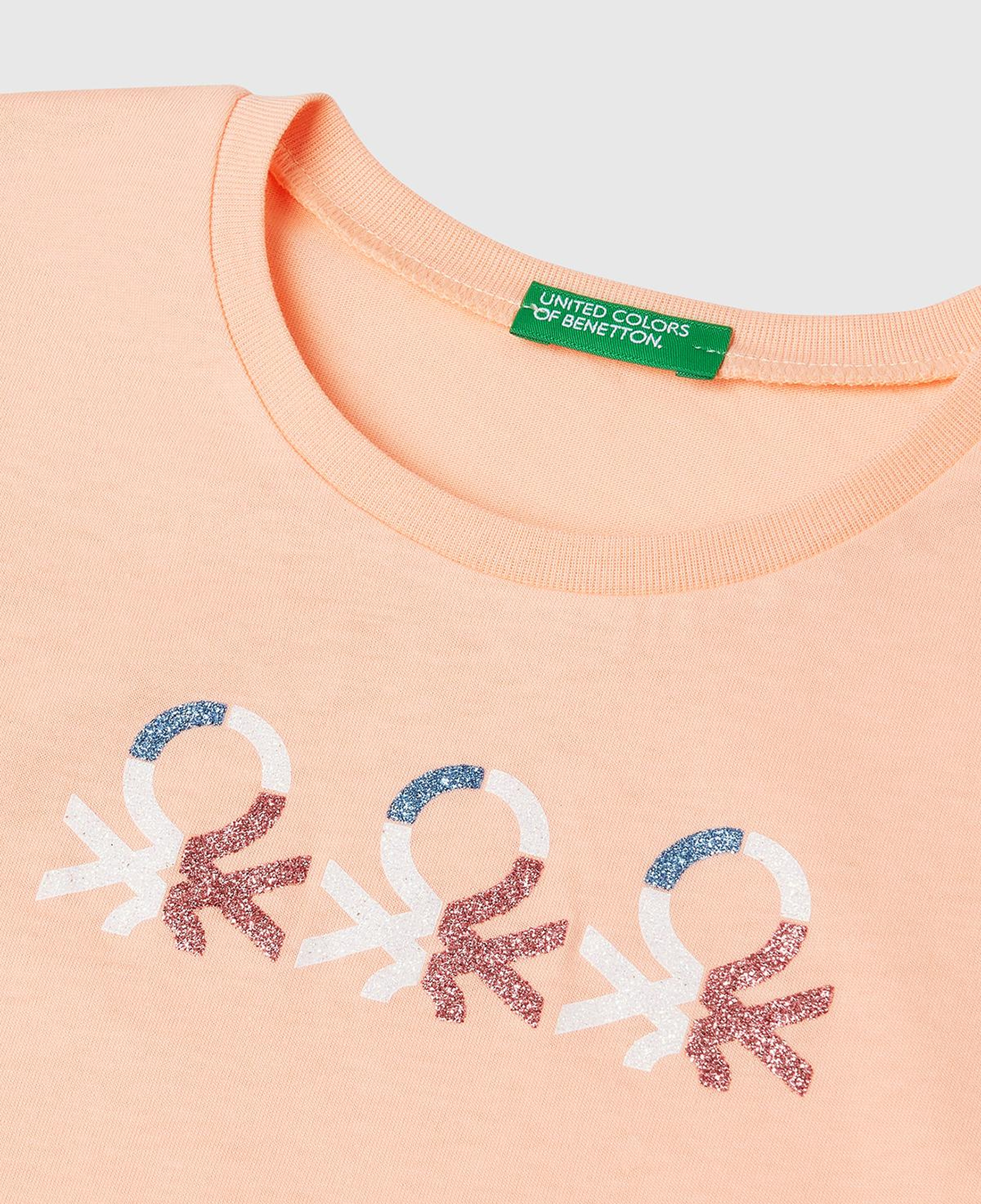 Kız Çocuk Yavruağzı Simli Logo Baskılı T-Shirt