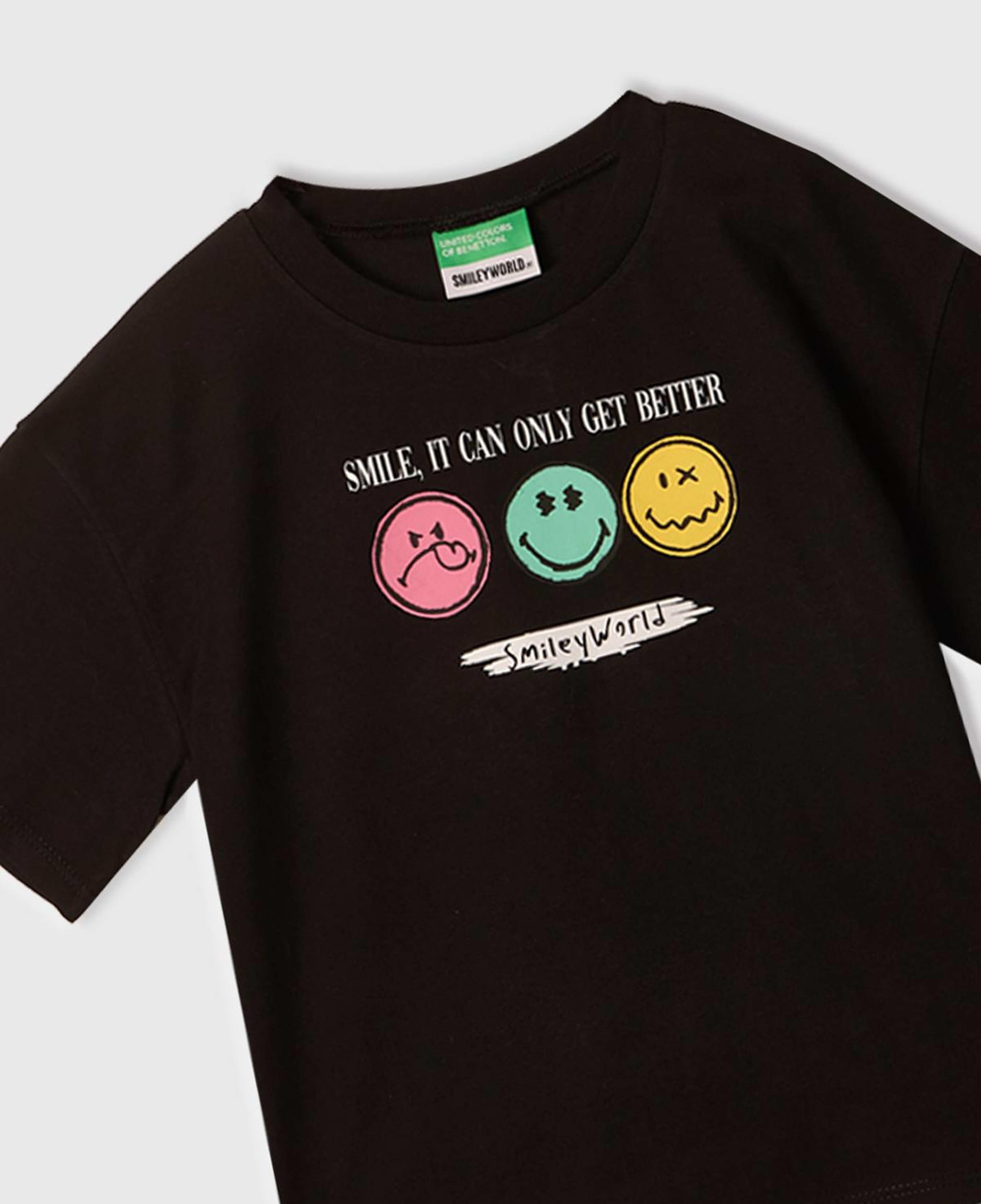 Kız Çocuk Siyah Smiley World Baskılı Logo Etiketli T-Shirt