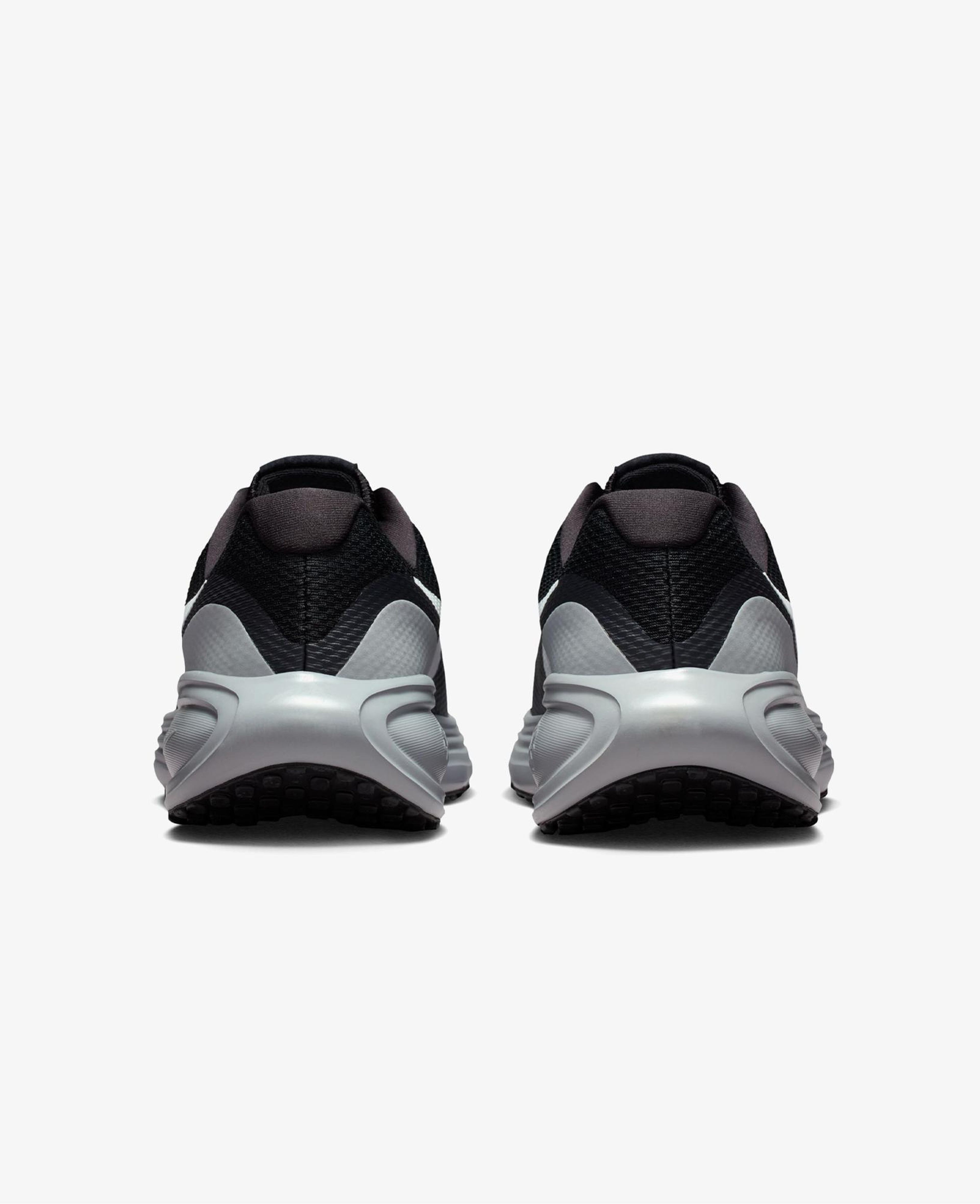 Nike Revolution 8 Erkek Siyah Koşu Ayakkabısı