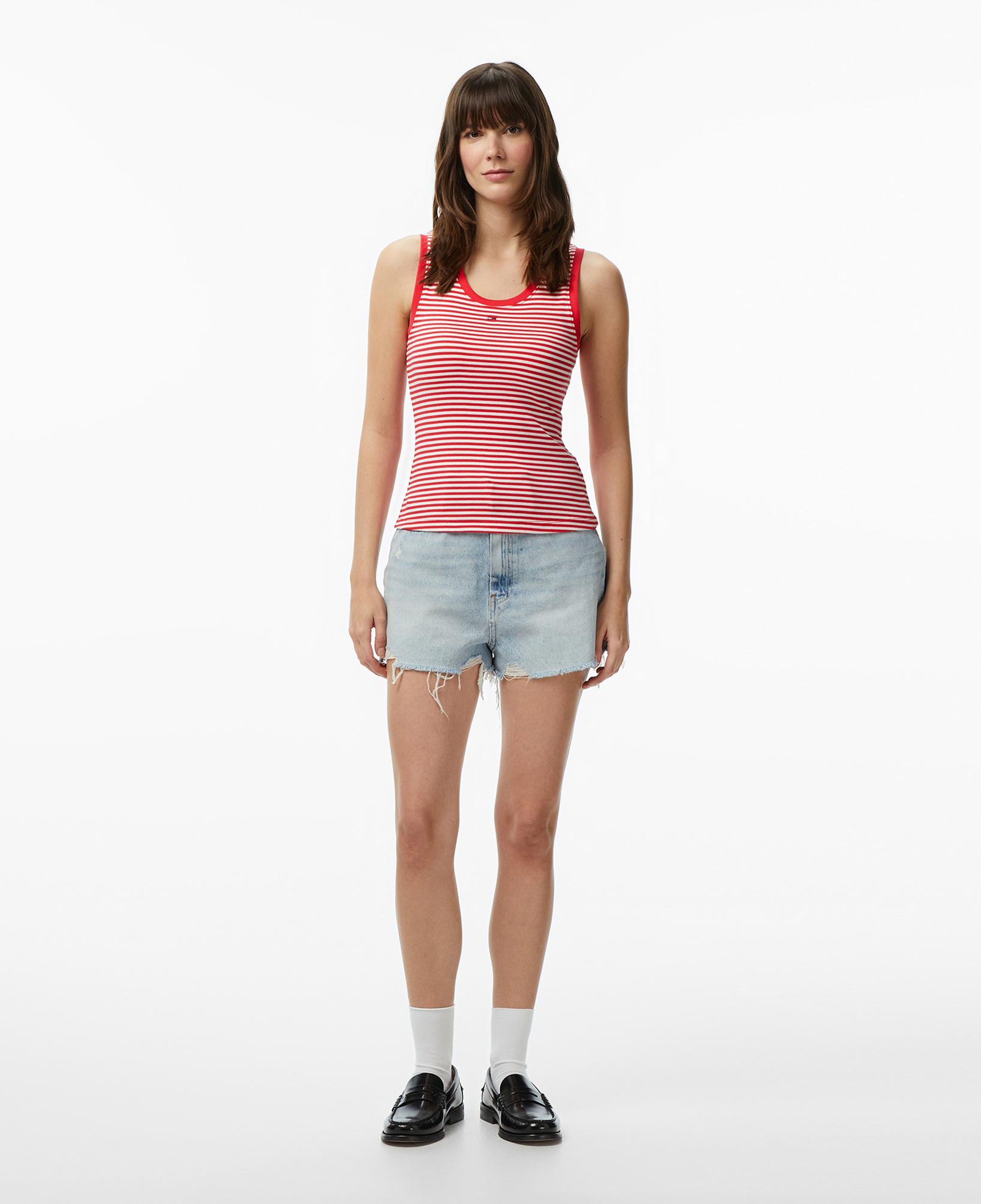 Tommy Hilfiger Denim Essentials Kadın Kırmızı T-Shirt