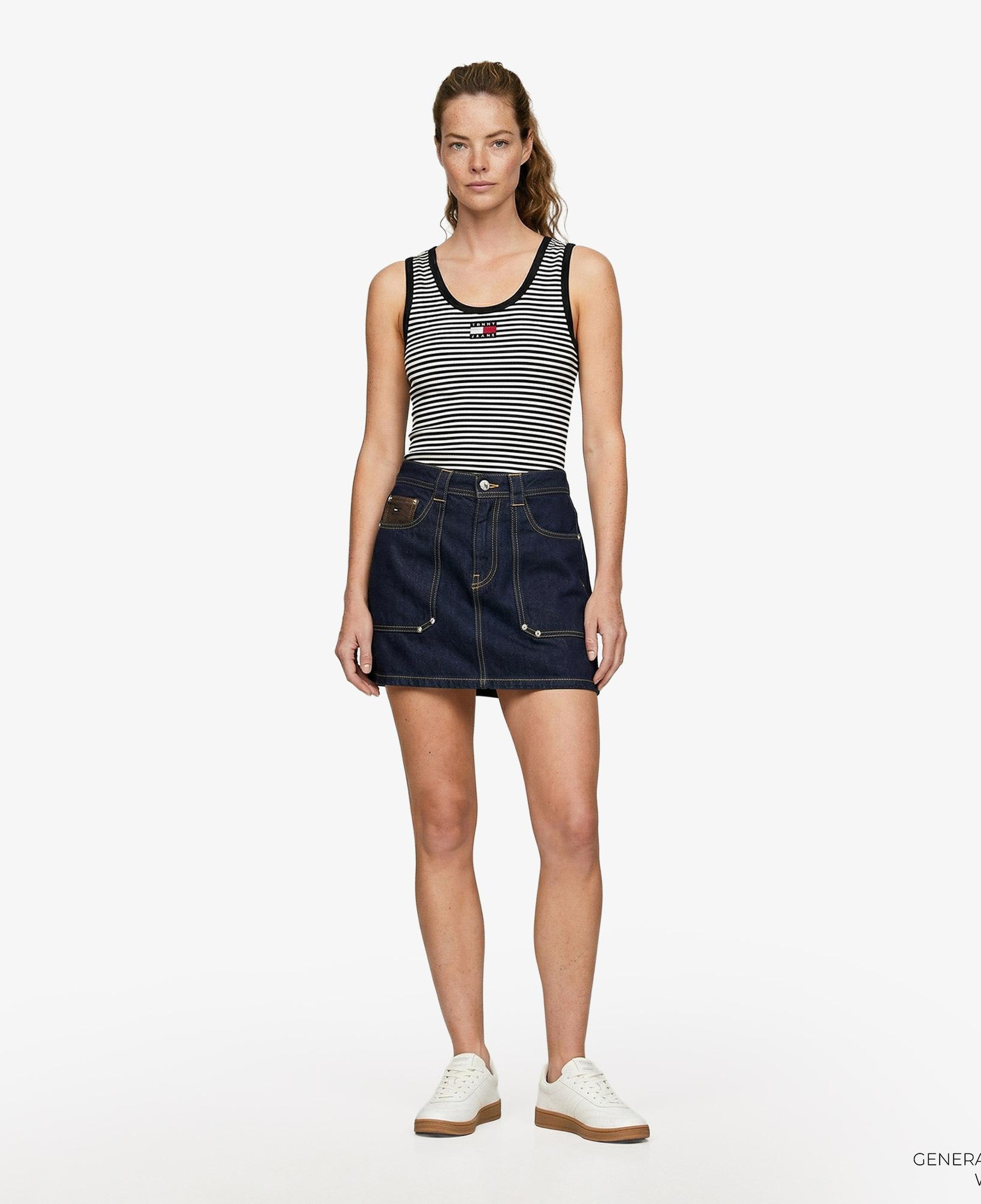 Tommy Hilfiger Denim Essentials Kadın Siyah T-Shirt