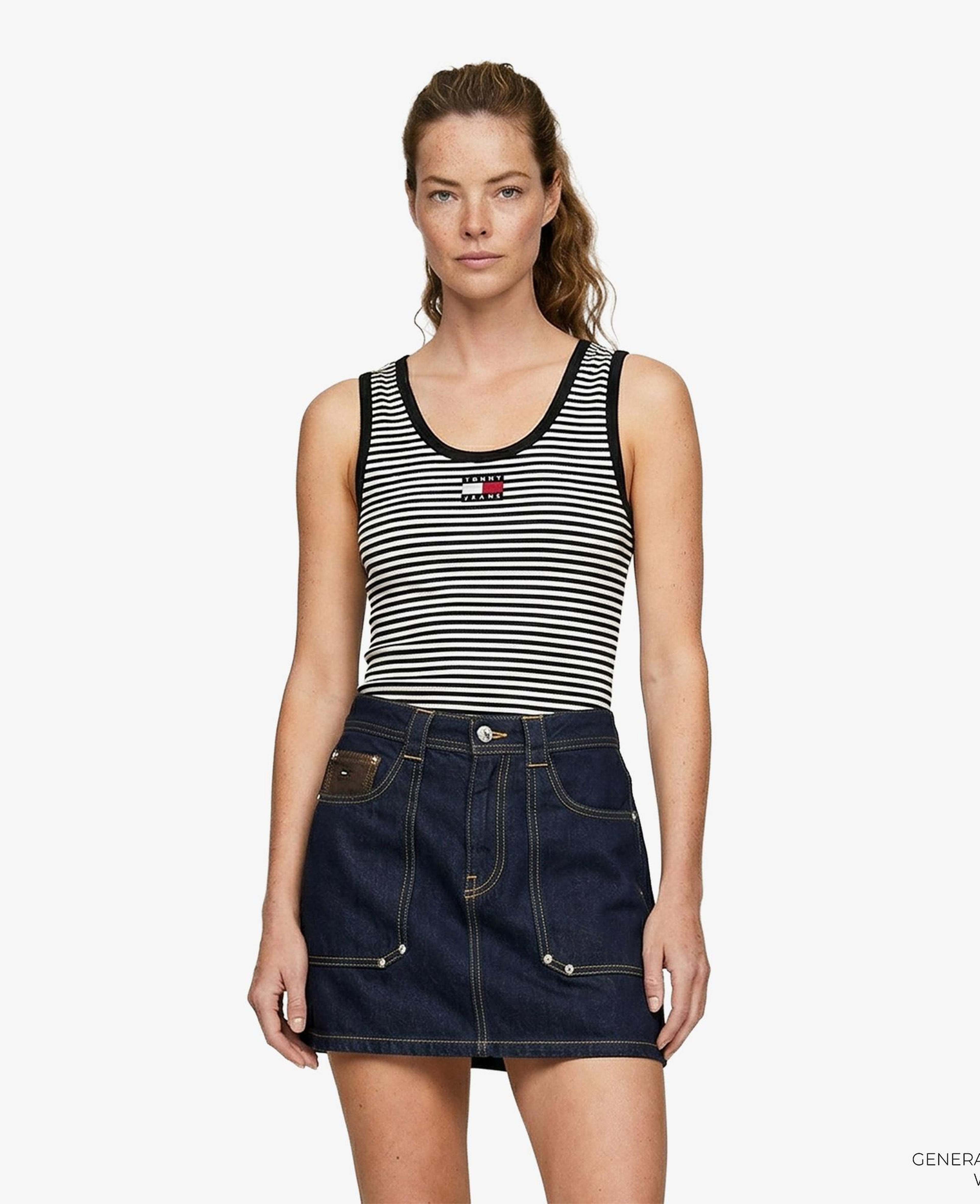Tommy Hilfiger Denim Essentials Kadın Siyah T-Shirt