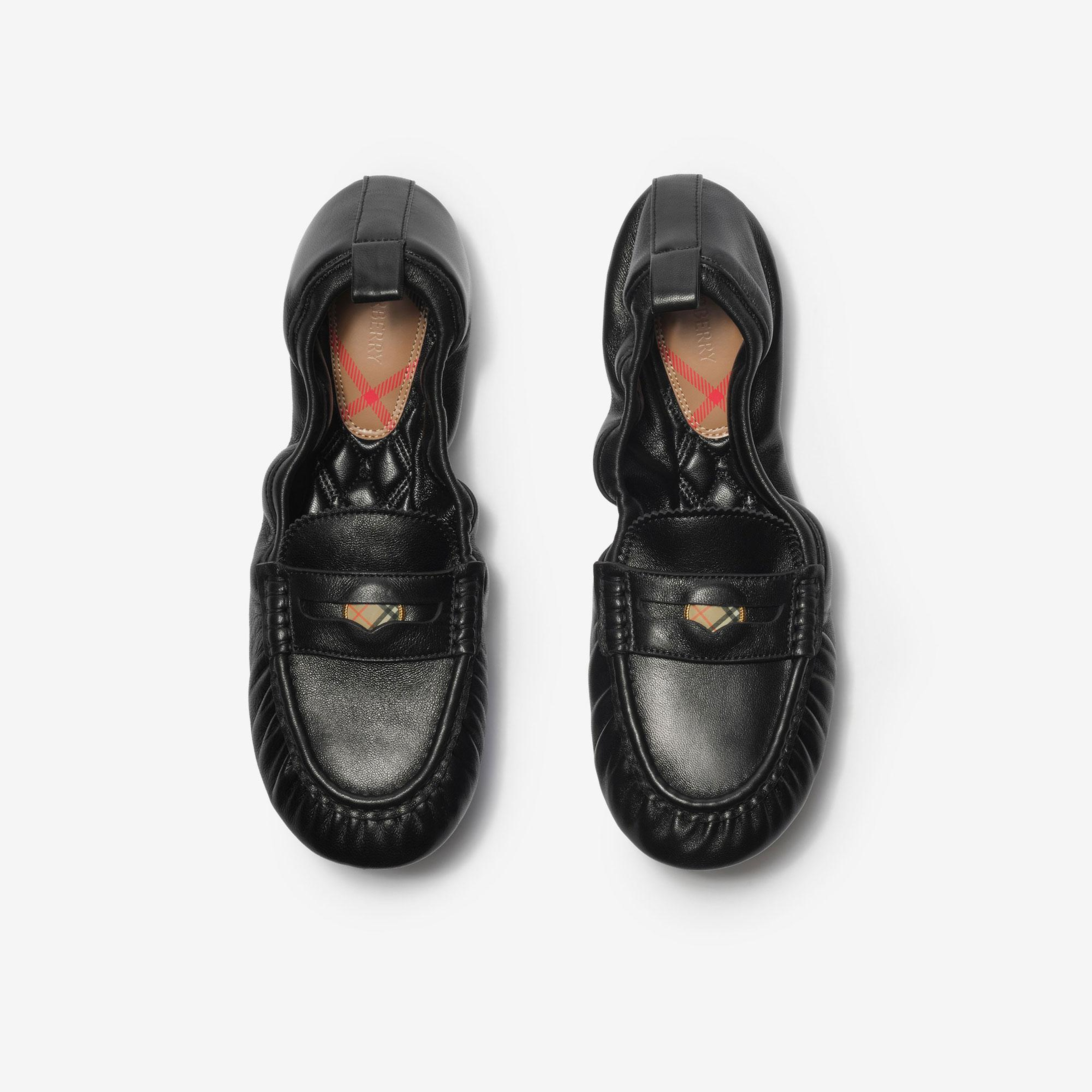 Burberry Kadın Siyah Loafer
