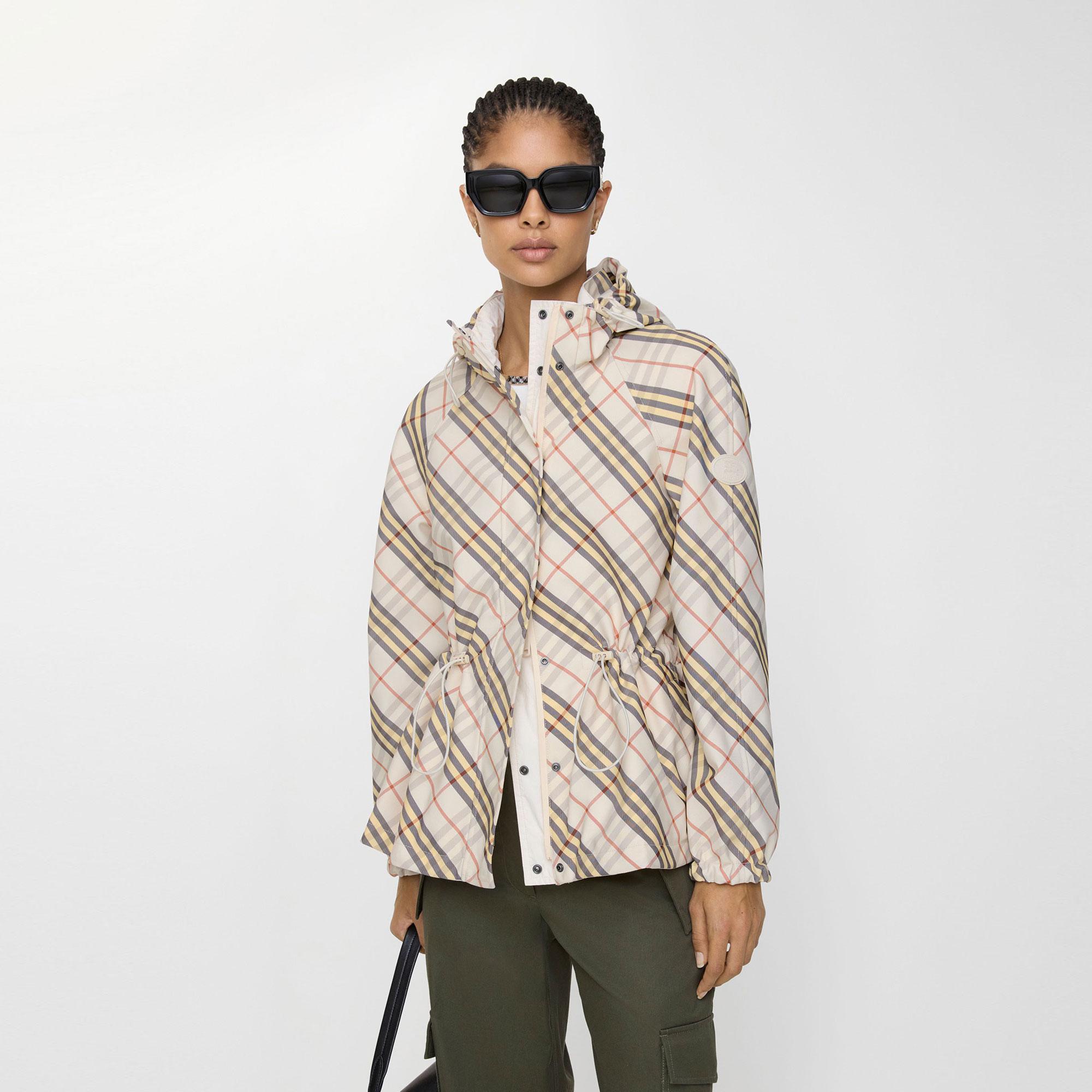 Burberry Kadın Bej Mont