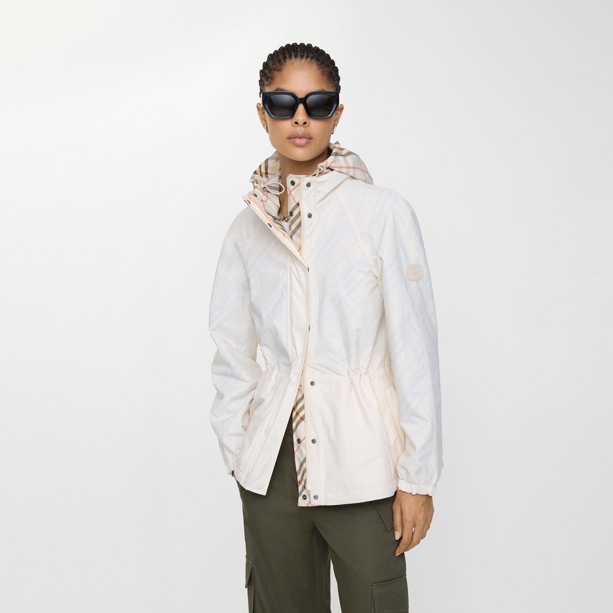 Burberry Kadın Bej Mont
