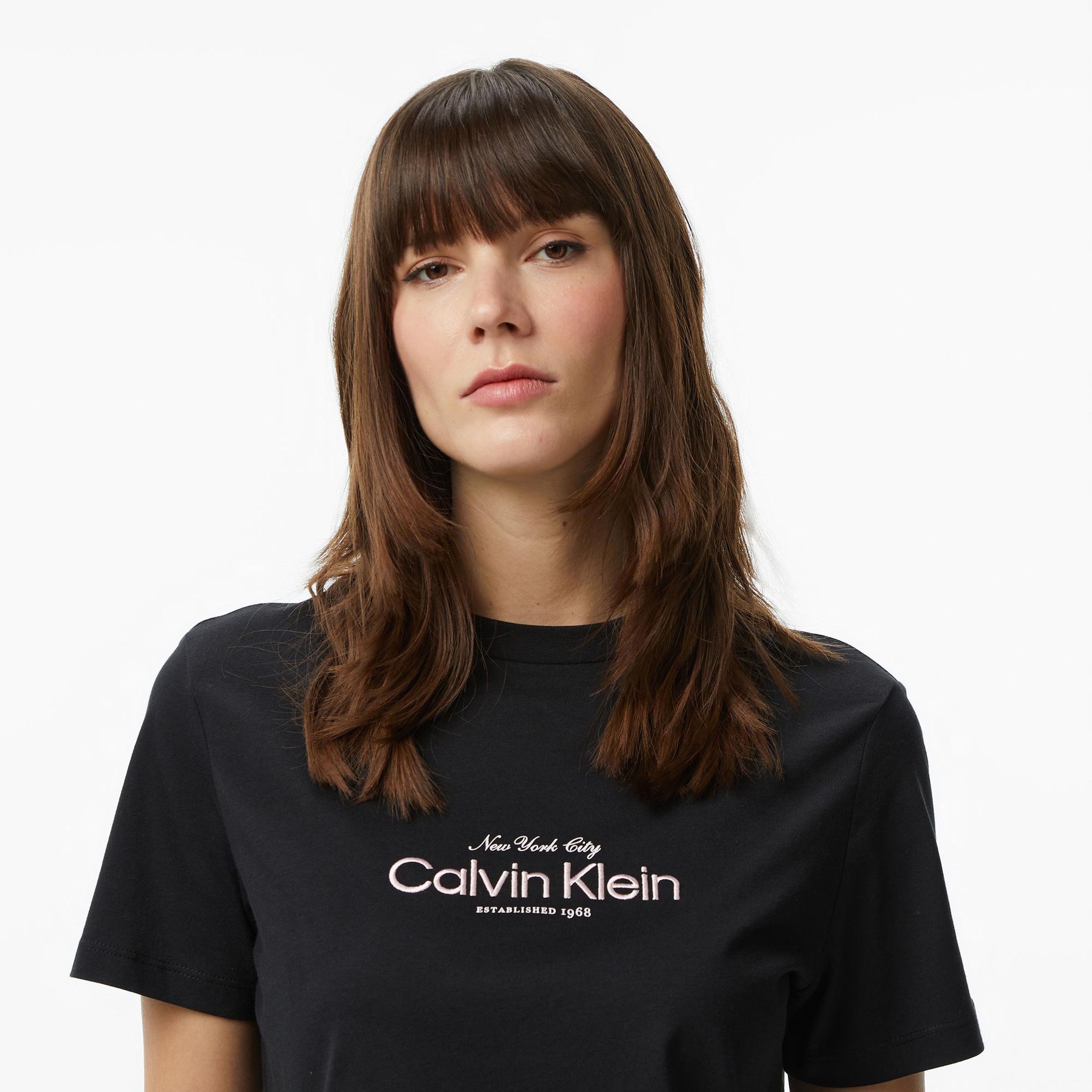 Calvin Klein Classic Nyc Logo Kadın Siyah T-Shirt