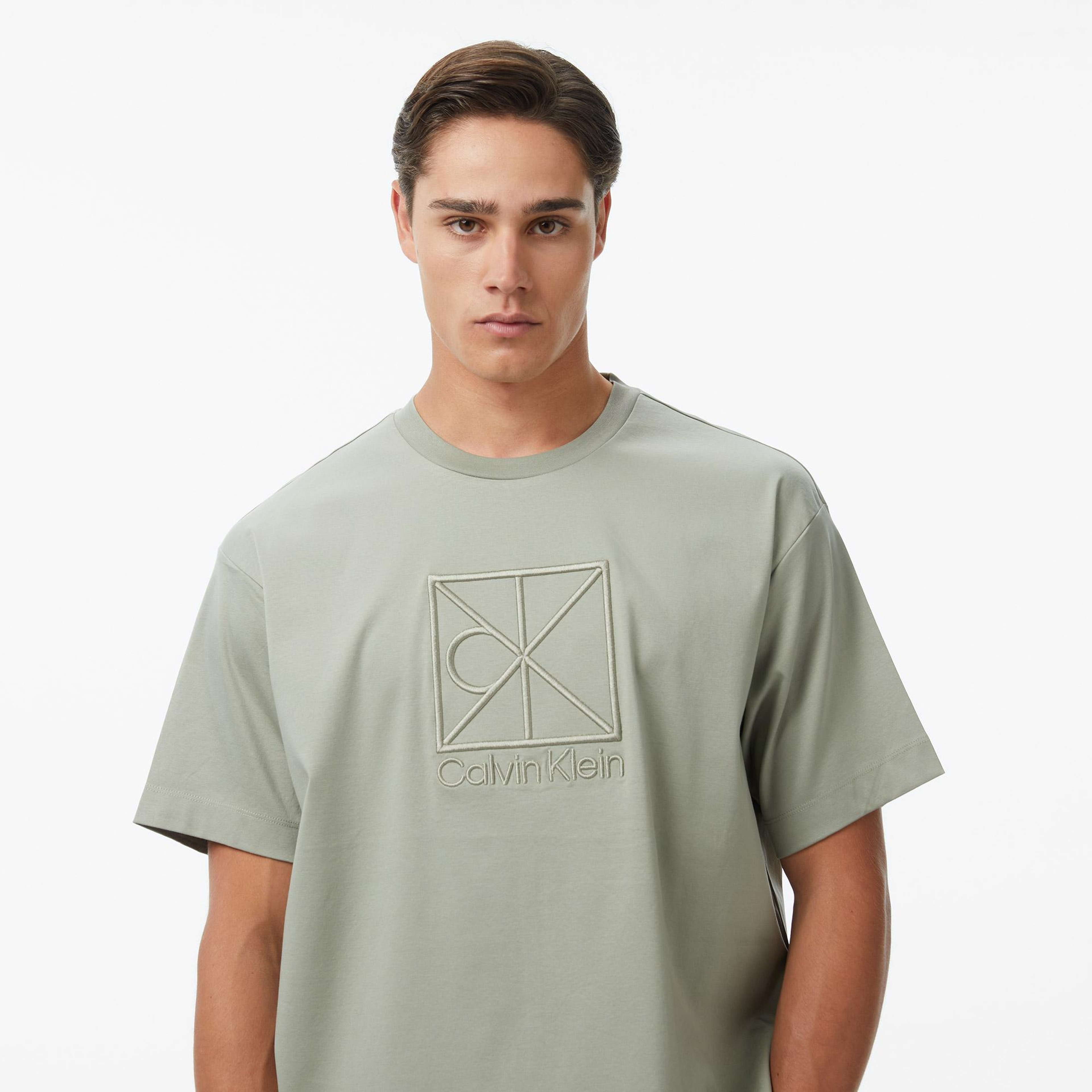 Calvin Klein Relaxed Premium Interlock Emblem Erkek Bej T-Shirt