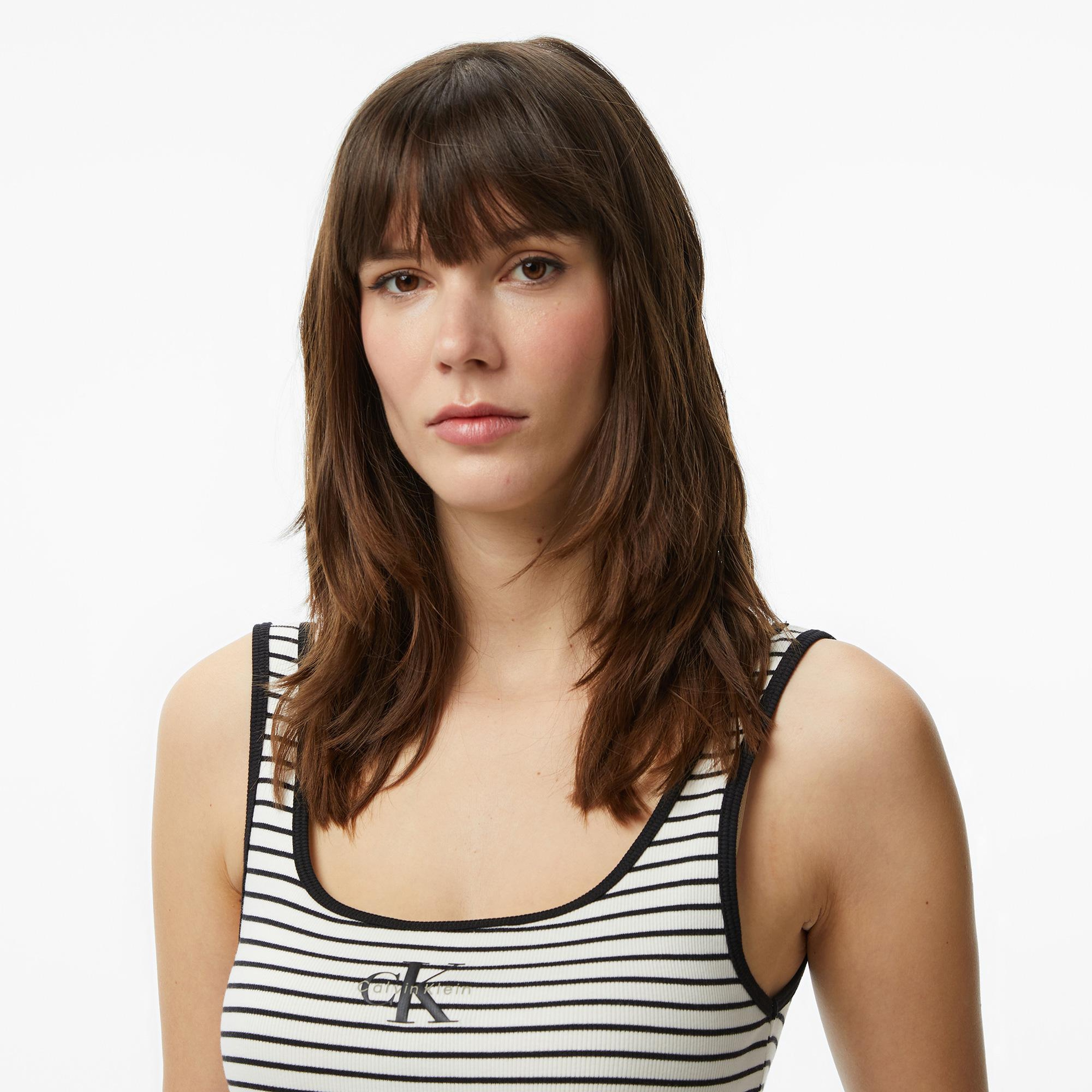 Calvin Klein Striped Monologo Scoop Kadın Siyah Kolsuz T-Shirt