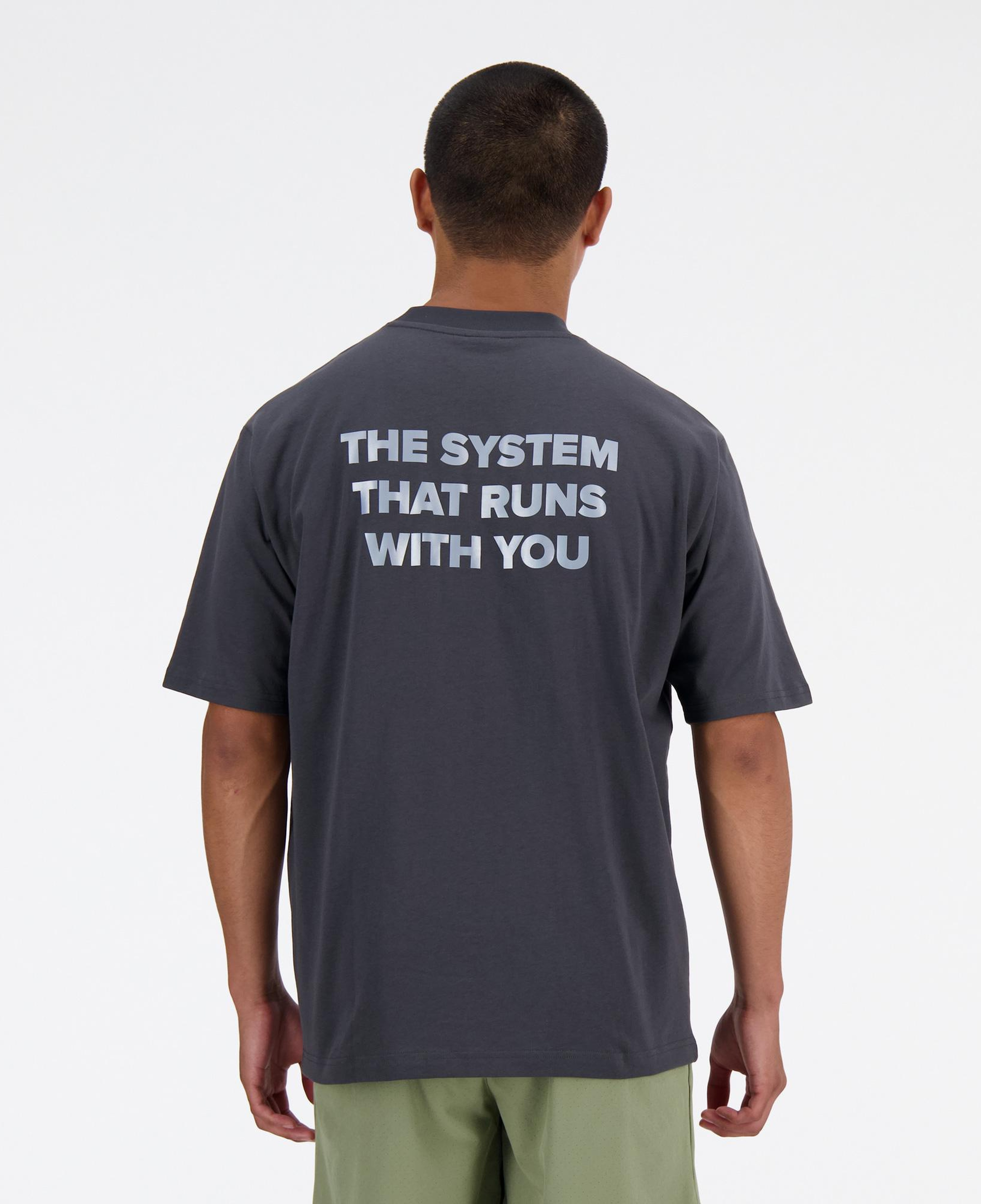 New Balance Shifted Oversized Erkek T-Shirt