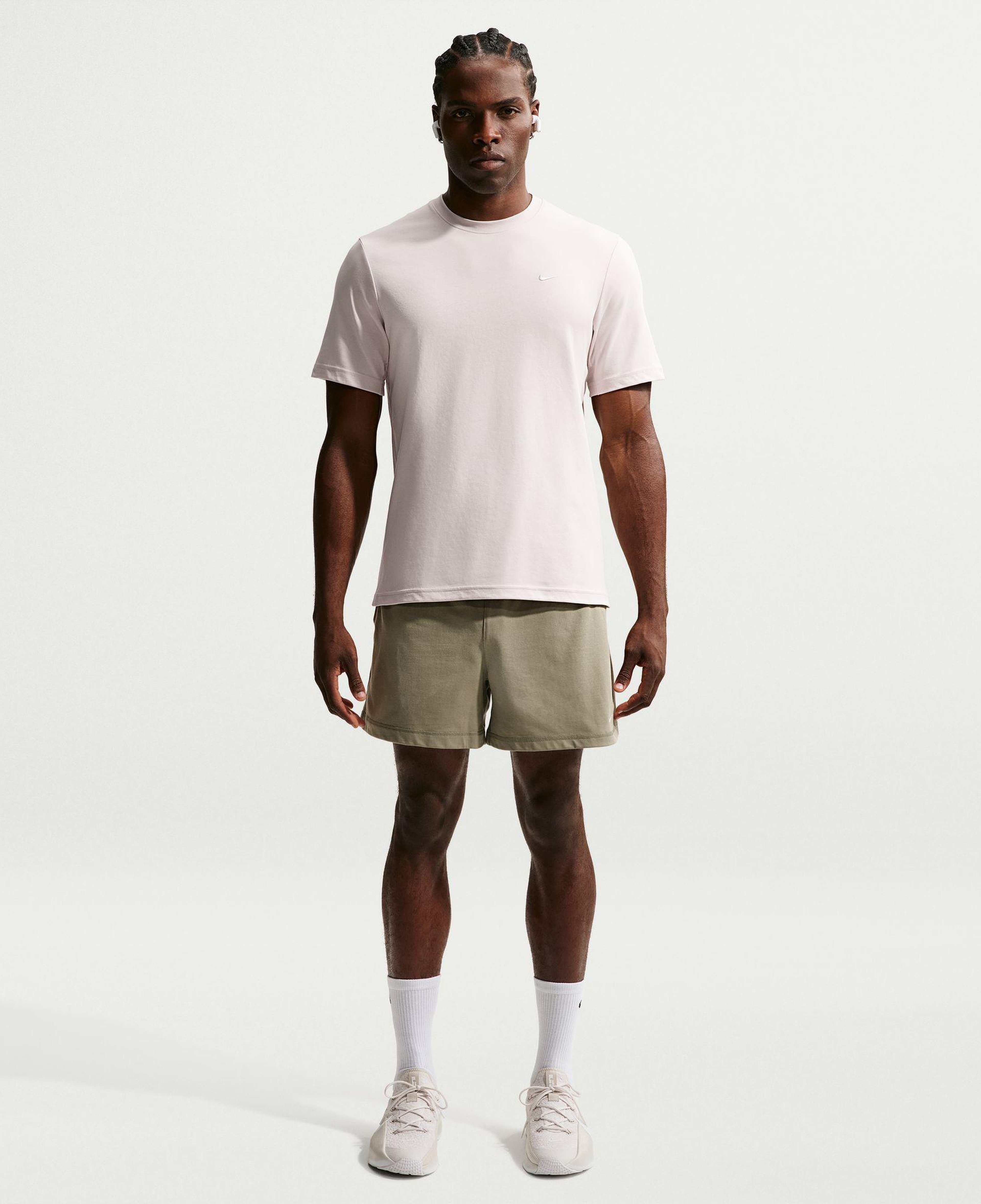 Nike Dri-Fit Primary Erkek Beyaz T-Shirt