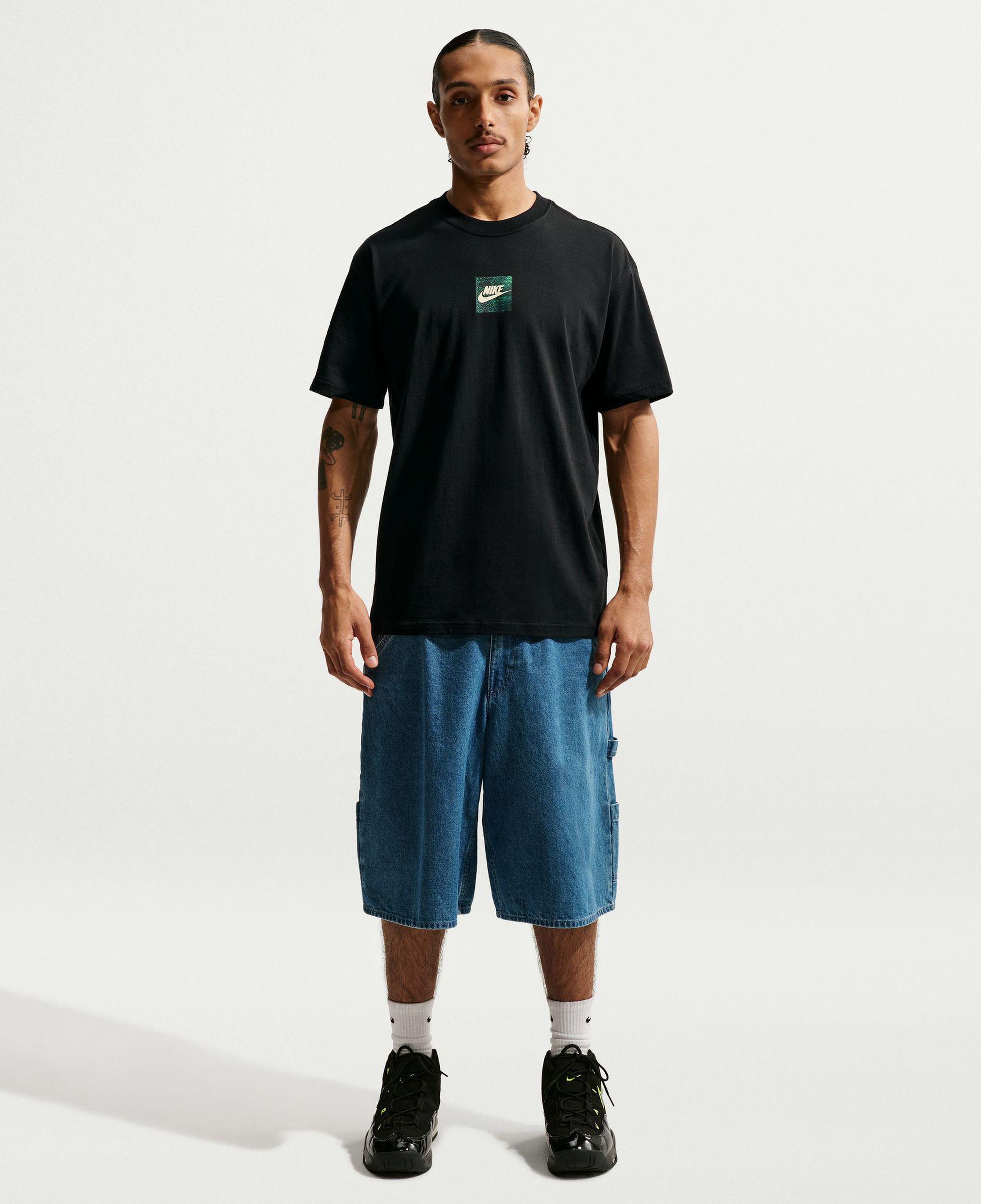 Nike Sportswear Celebrate Futura Erkek Siyah T-Shirt