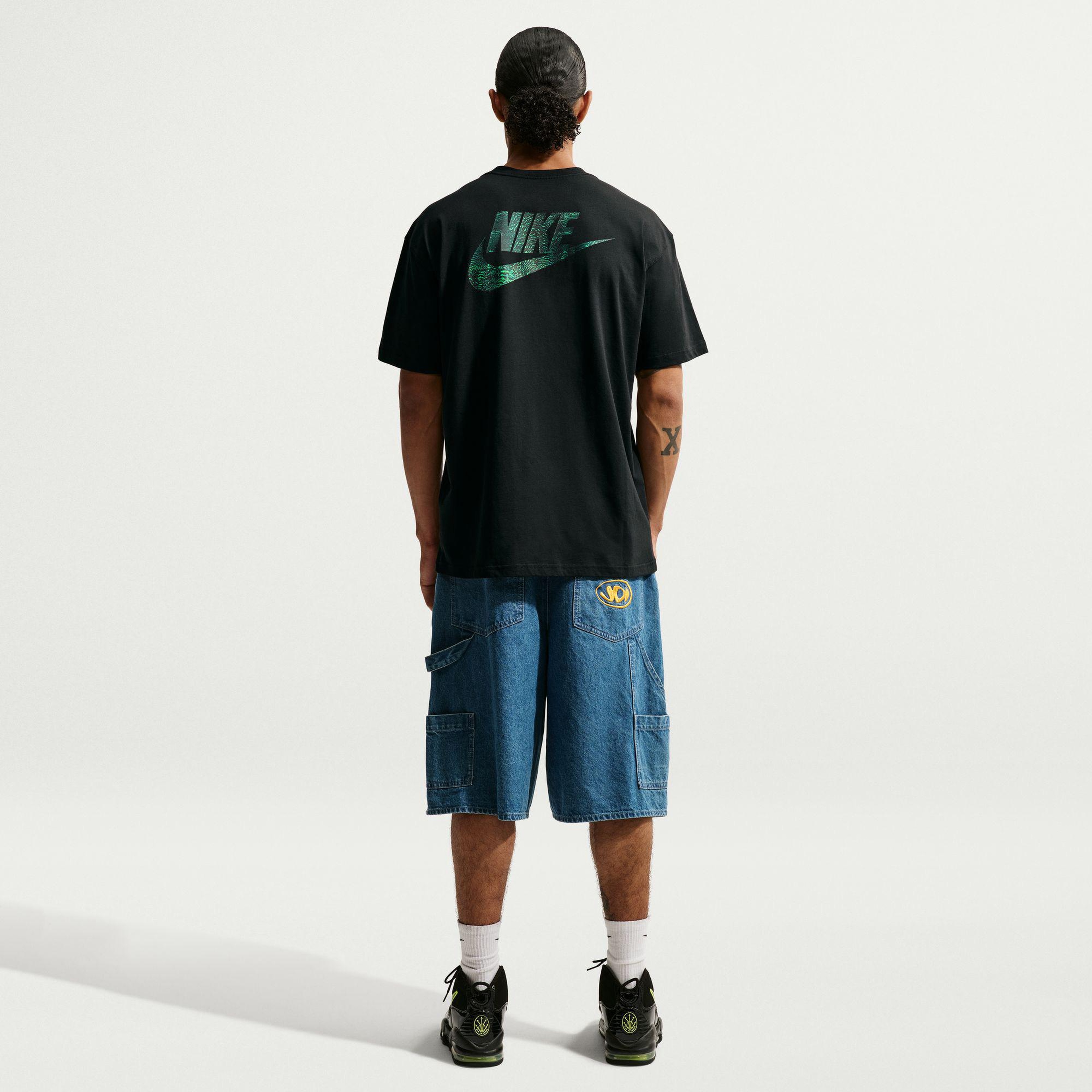 Nike Sportswear Celebrate Futura Erkek Siyah T-Shirt