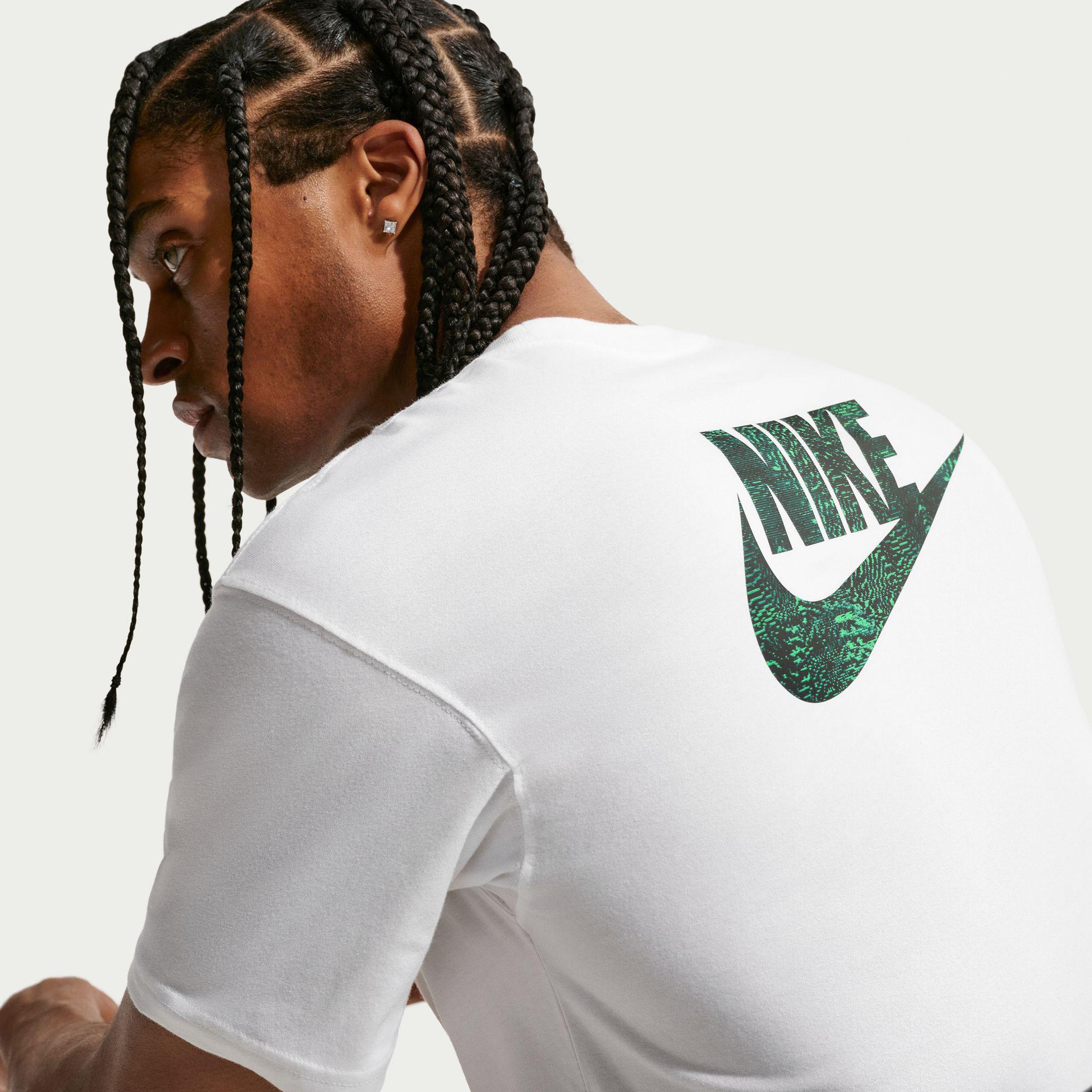 Nike Sportswear Celebrate Futura Erkek Beyaz T-Shirt