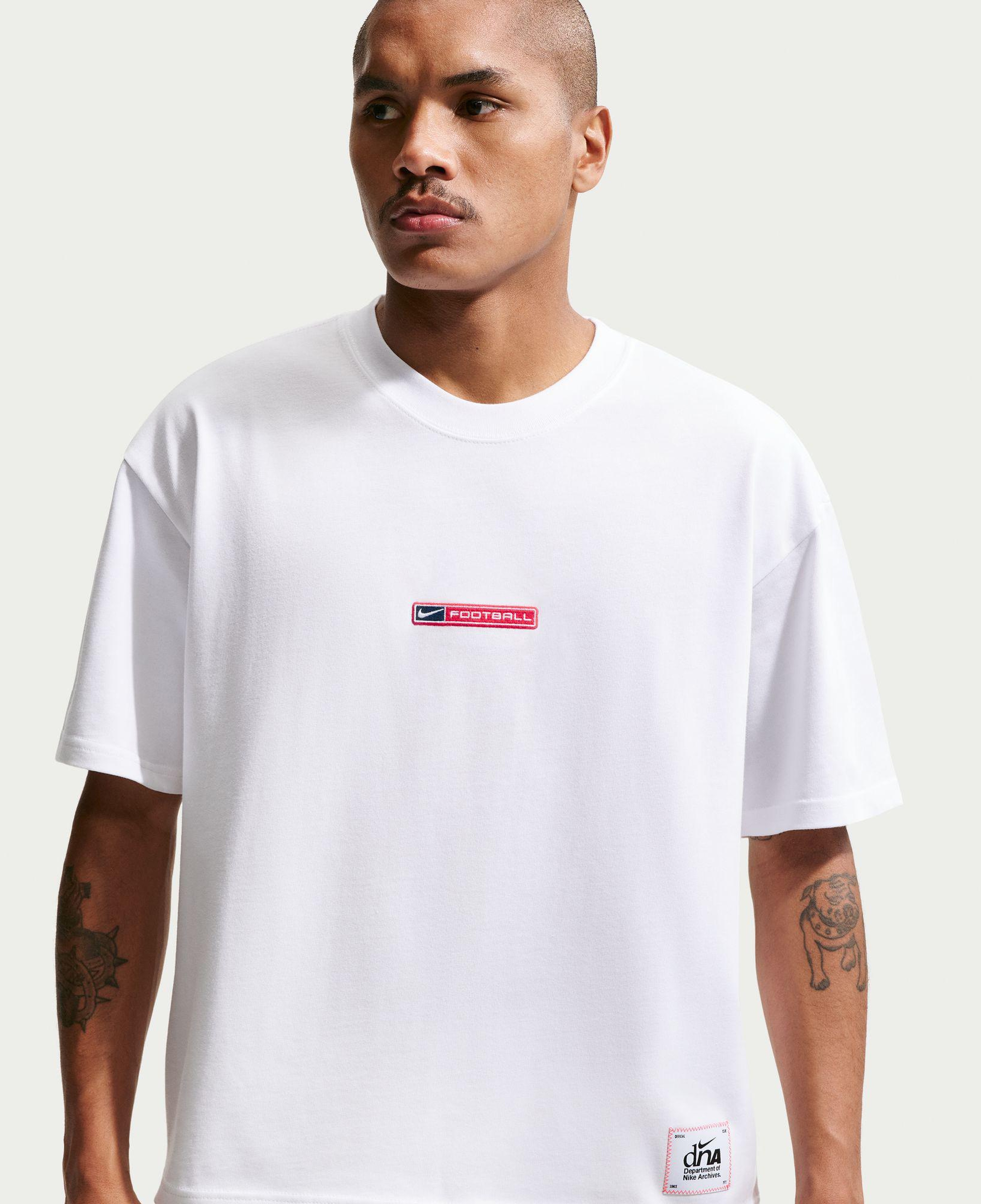 Nike Sportswear Boxy Erkek Beyaz Tişört