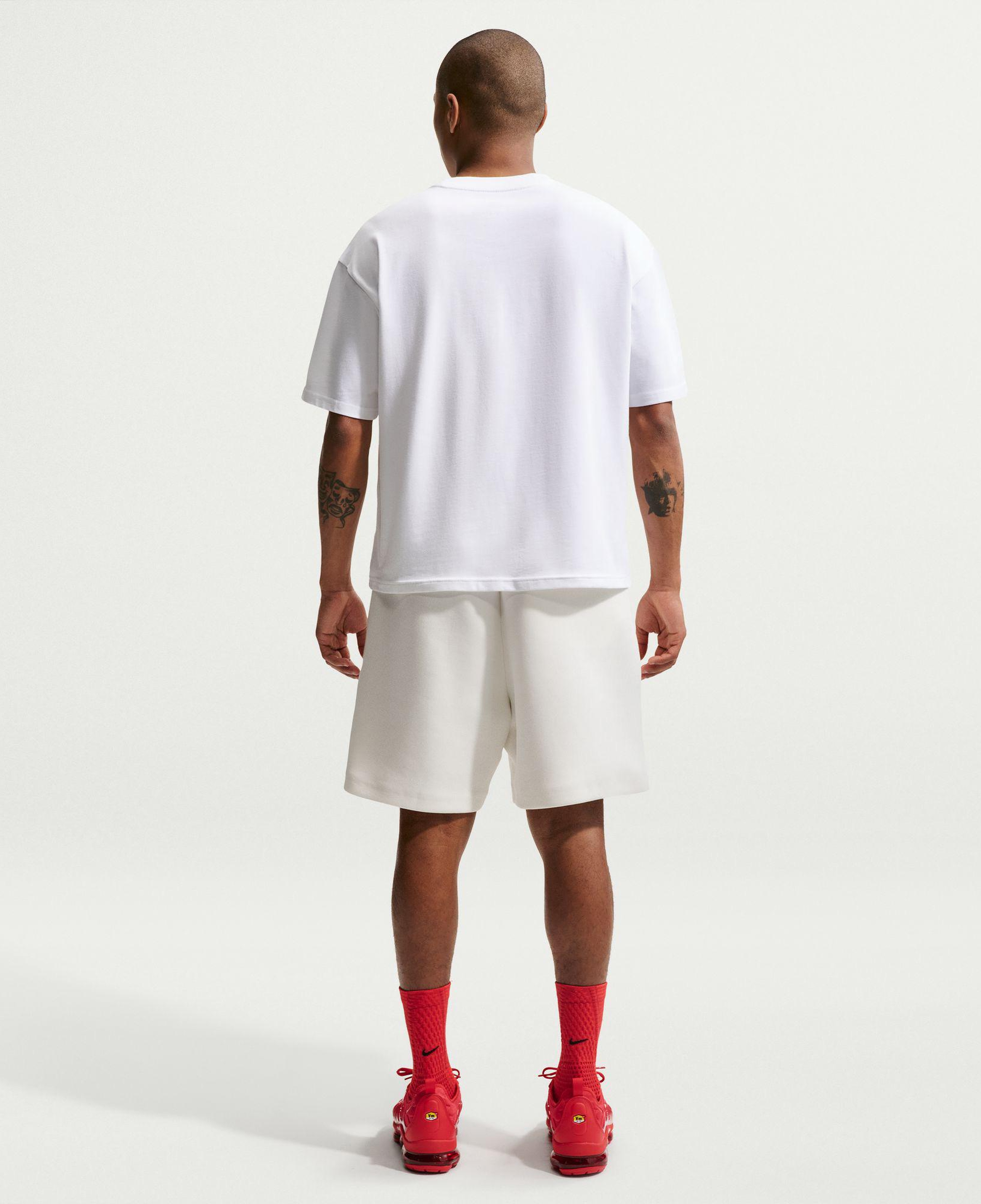 Nike Sportswear Boxy Erkek Beyaz Tişört