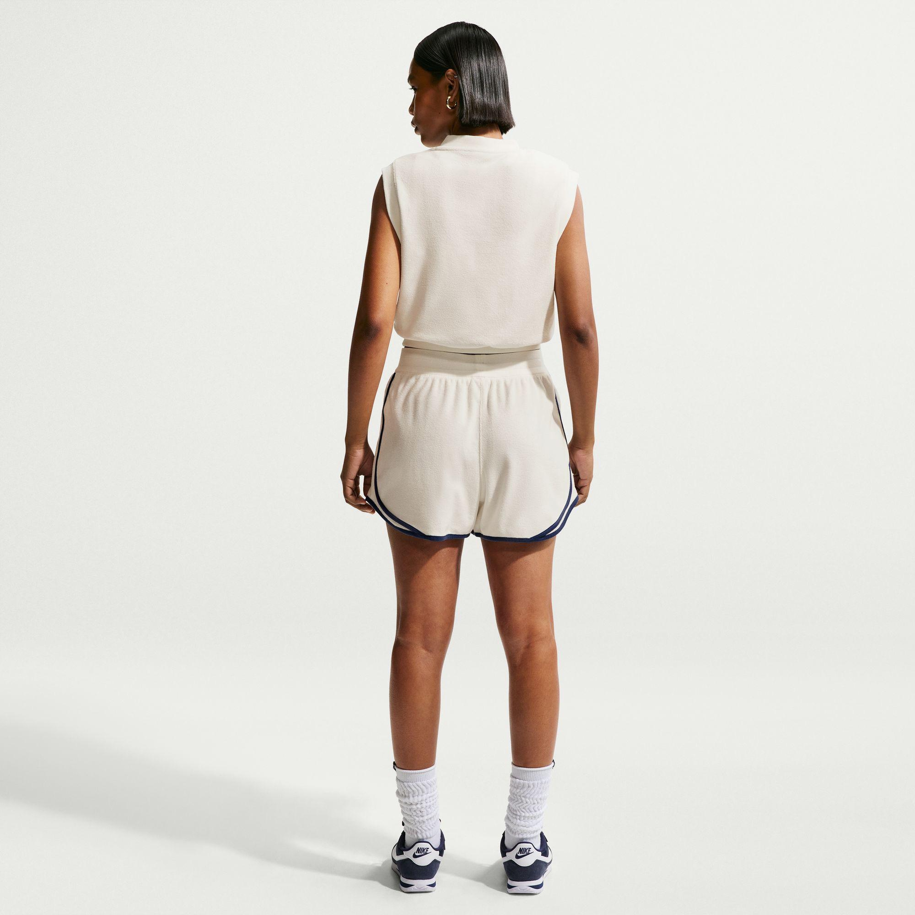 Nike Sportswear Chill Terry Kadın Beyaz Kolsuz T-Shirt