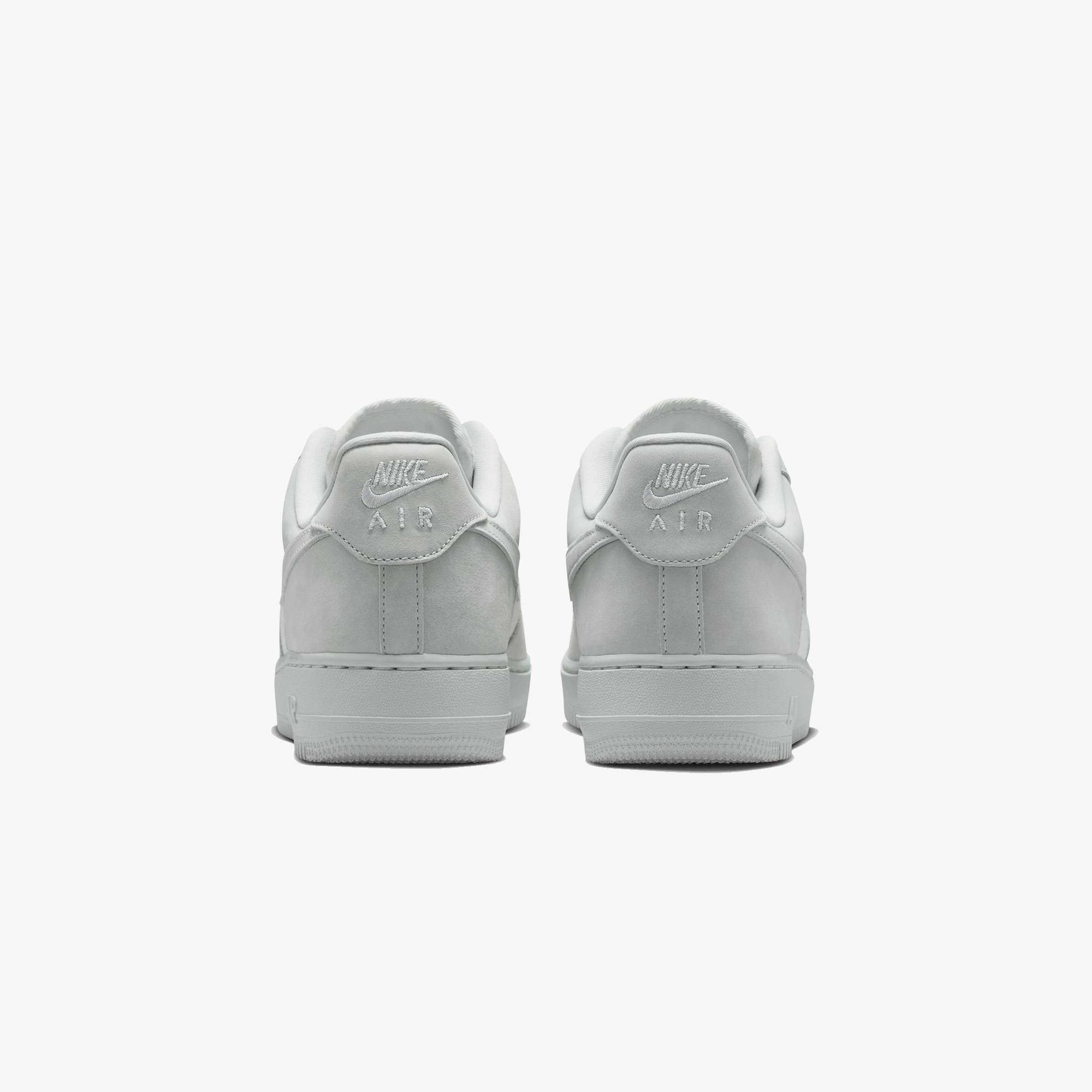 Nike Air Force 1 '07 LV8 Erkek Beyaz Spor Ayakkabı