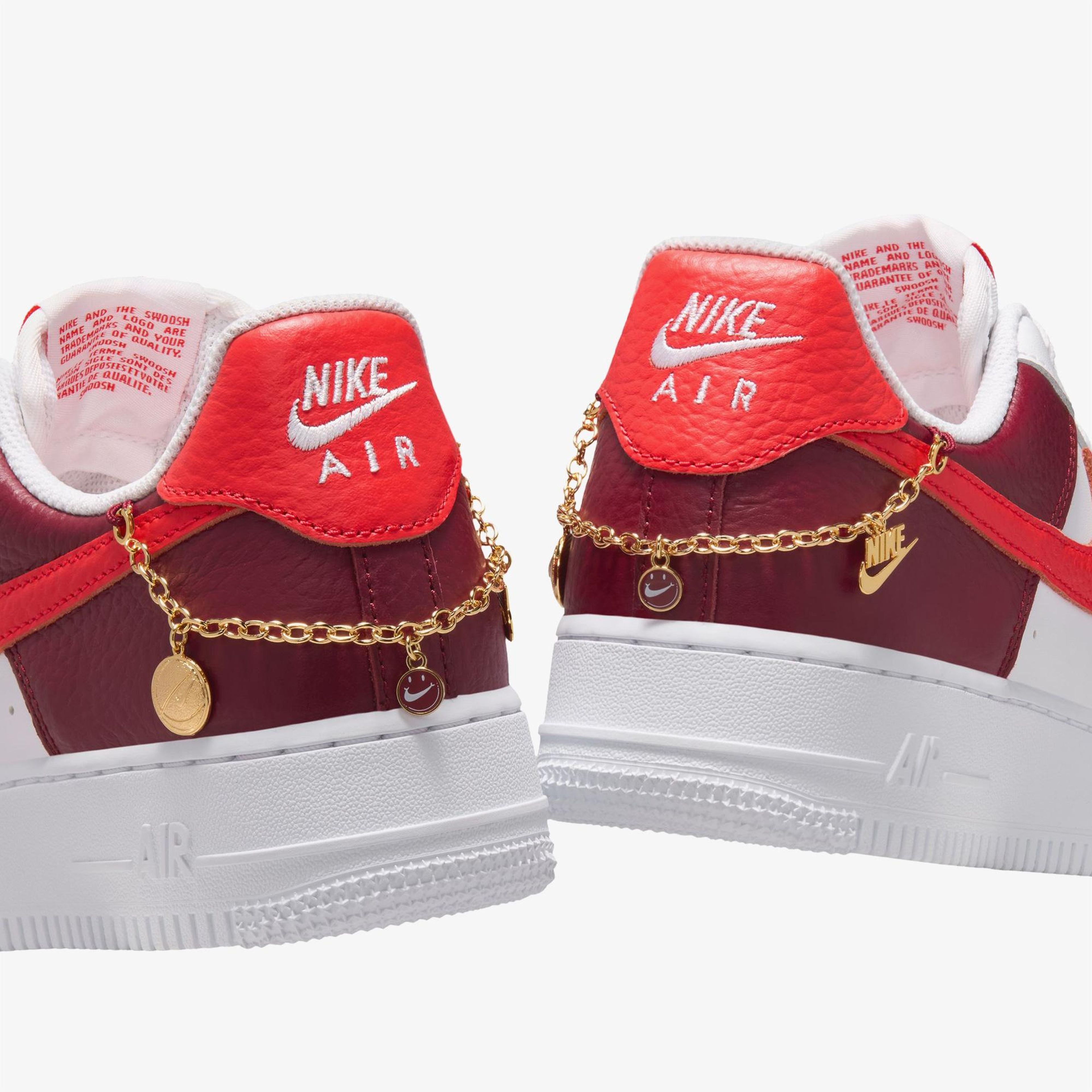 Nike Air Force 1 '07 Kadın Beyaz Spor Ayakkabı