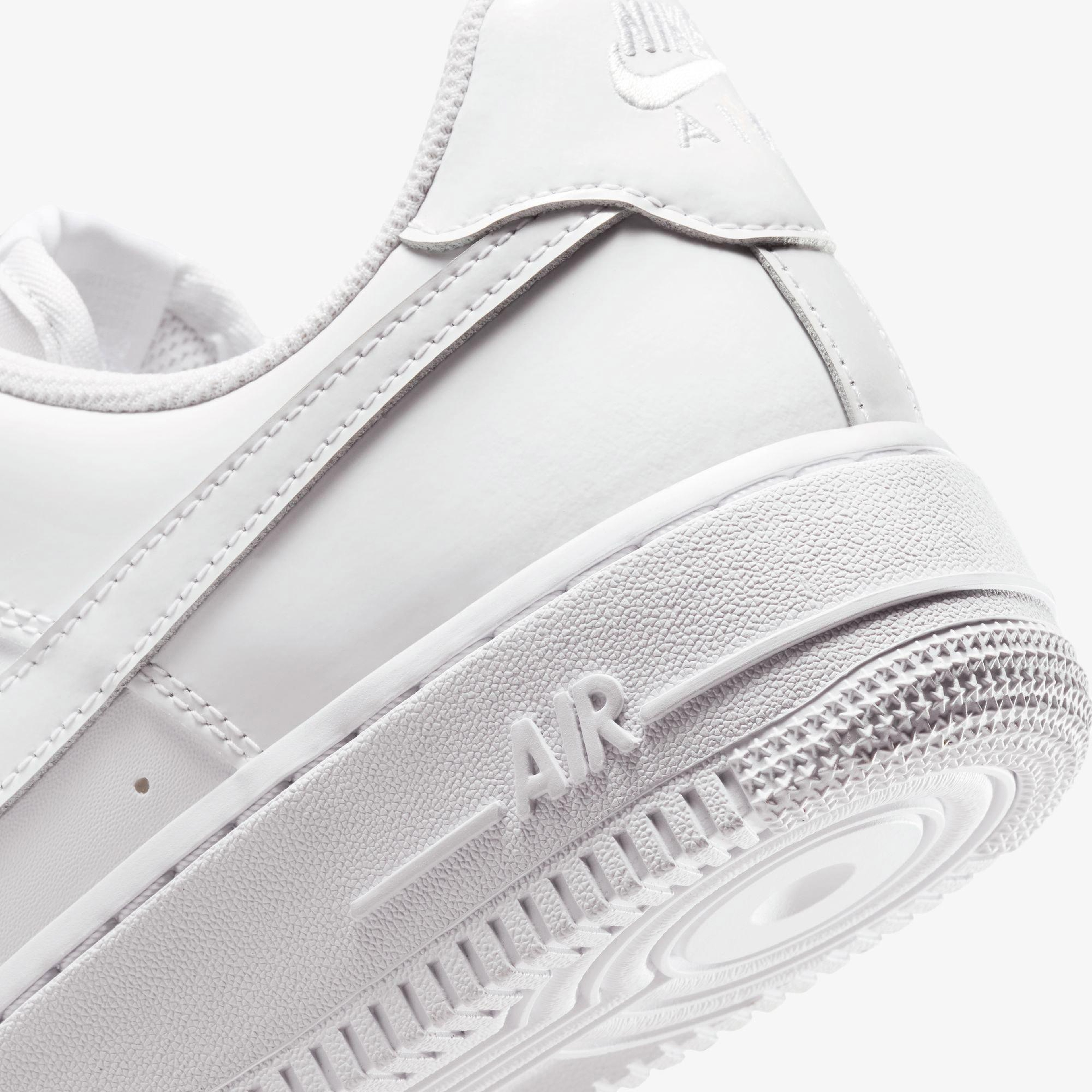 Nike Air Force 1 '07 Kadın Beyaz Spor Ayakkabı