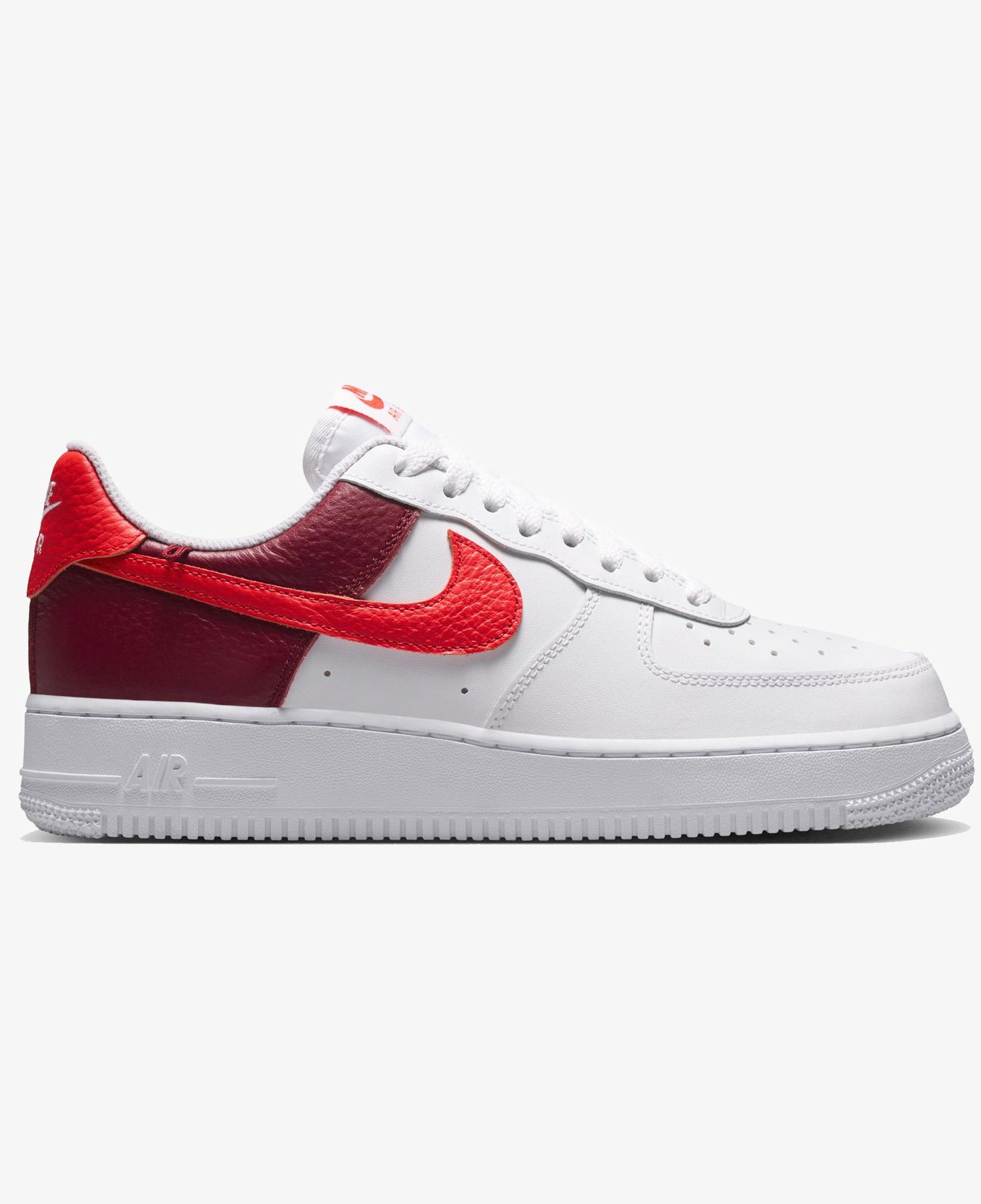 Nike Air Force 1 '07 Kadın Beyaz Spor Ayakkabı
