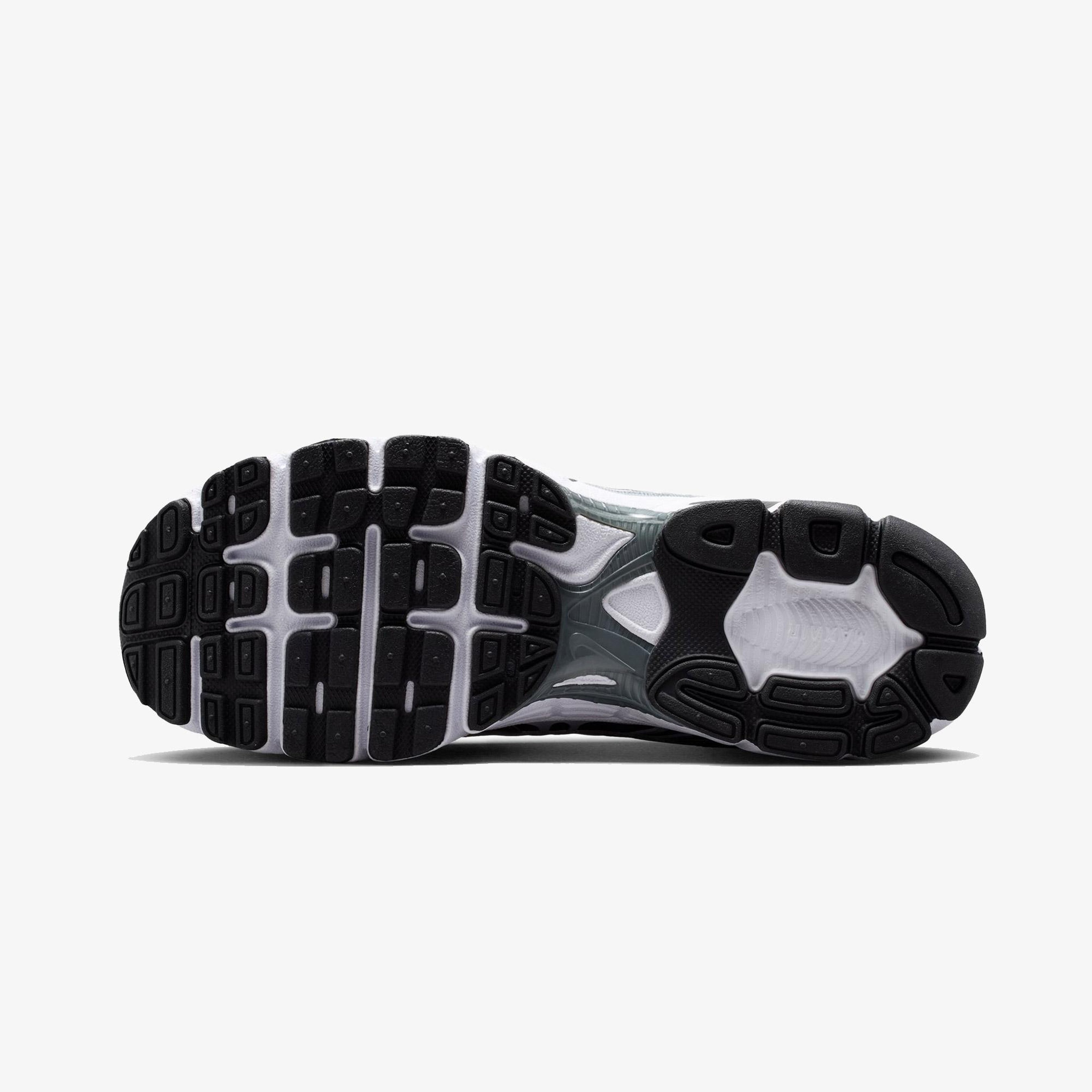Nike Air Max Moto 2K Erkek Gri Spor Ayakkabı