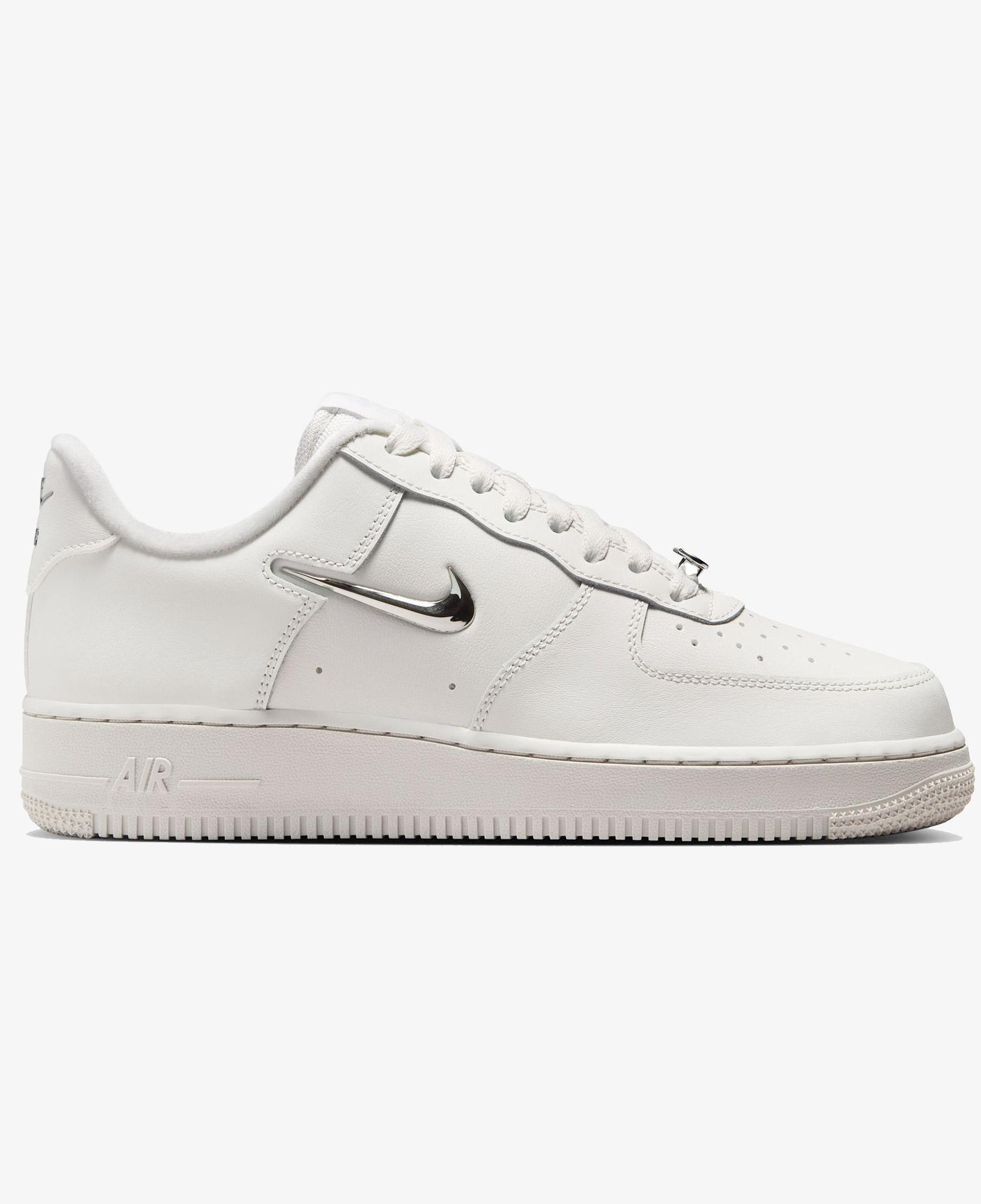 Nike Air Force 1 '07 Kadın Beyaz Spor Ayakkabı