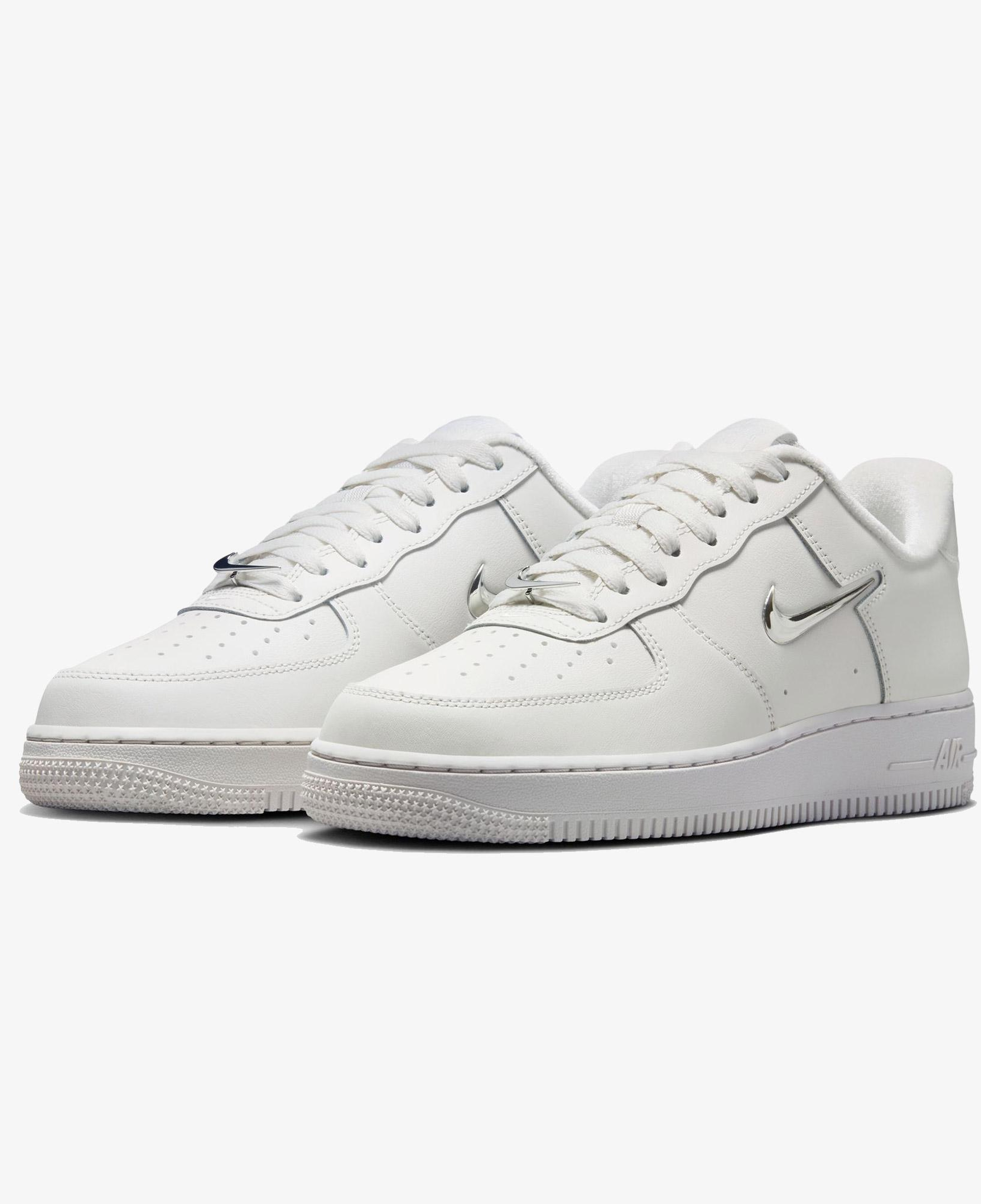 Nike Air Force 1 '07 Kadın Beyaz Spor Ayakkabı