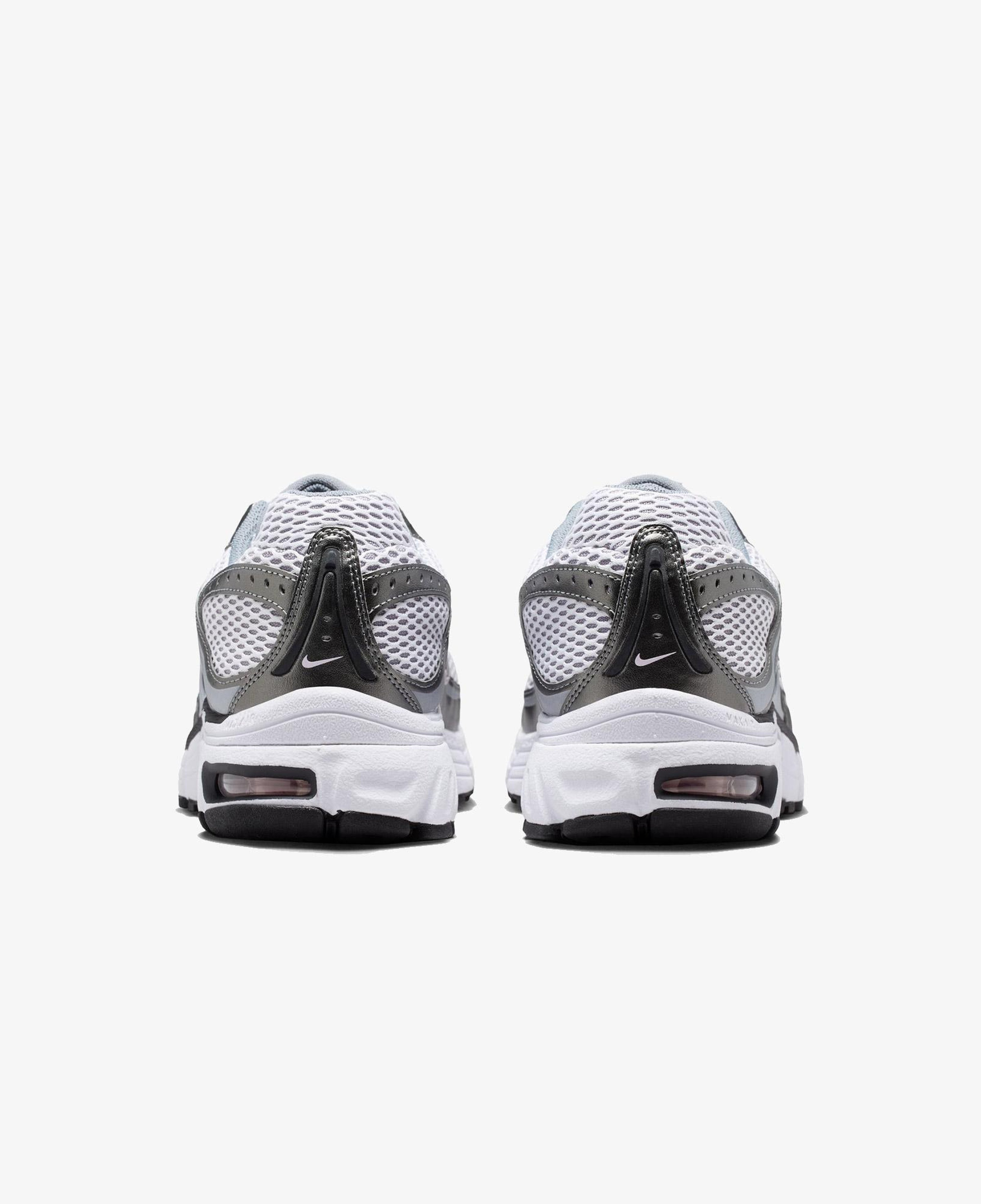 Nike Air Max Moto 2K Erkek Gri Spor Ayakkabı